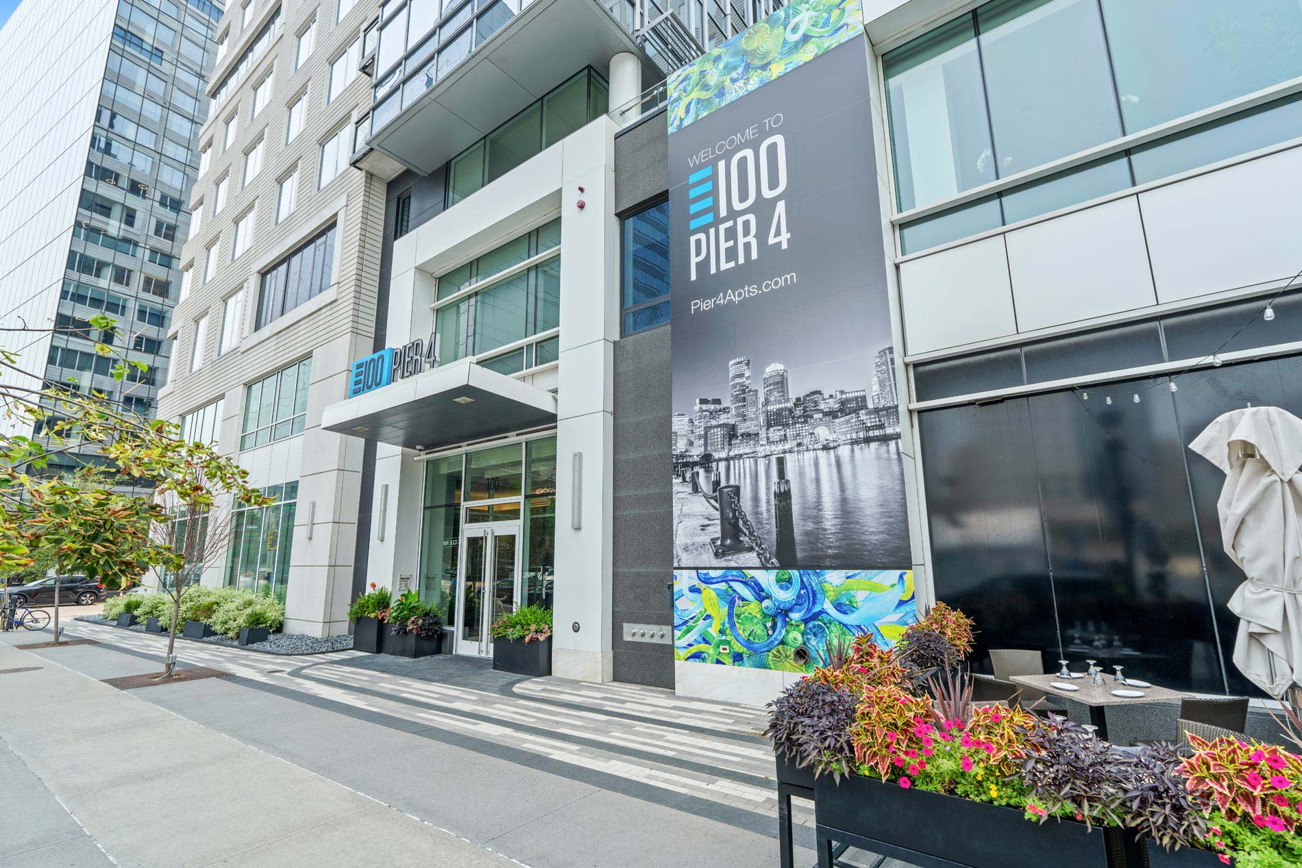 100 Pier 4 building exterior