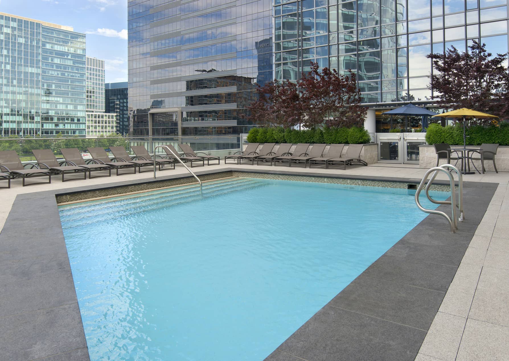 100 Pier 4 Pool