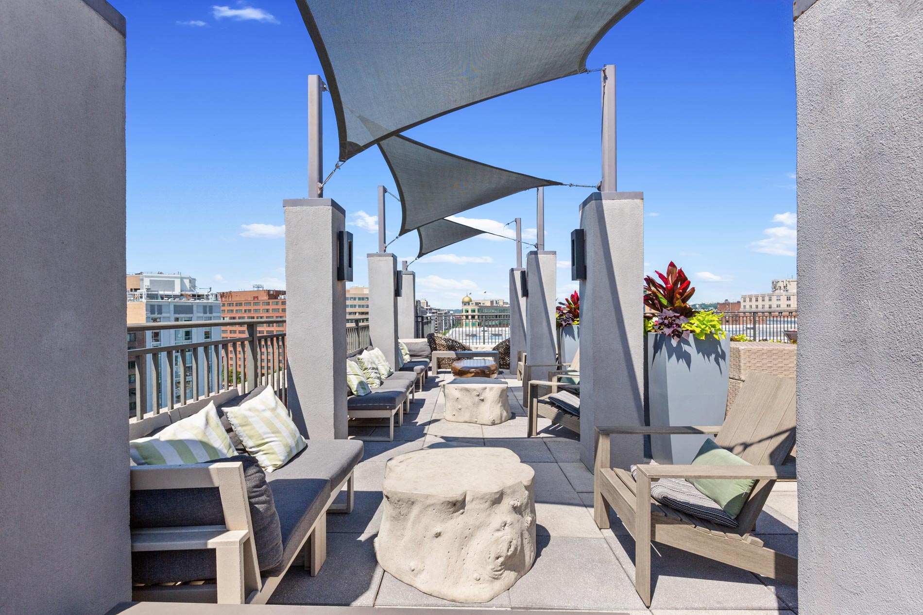 1301 Thomas Circle rooftop grilling area
