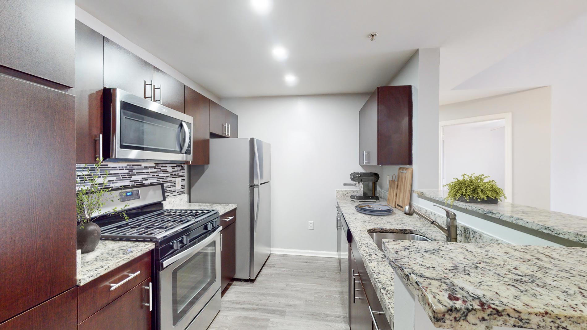 14 North staged kitchen