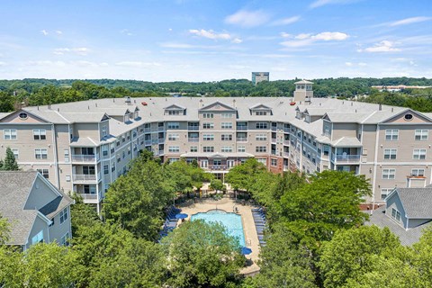 14 North apartments in the Peabody neighborhood of Boston features updated interiors, outdoor amenities, and is in a prime location