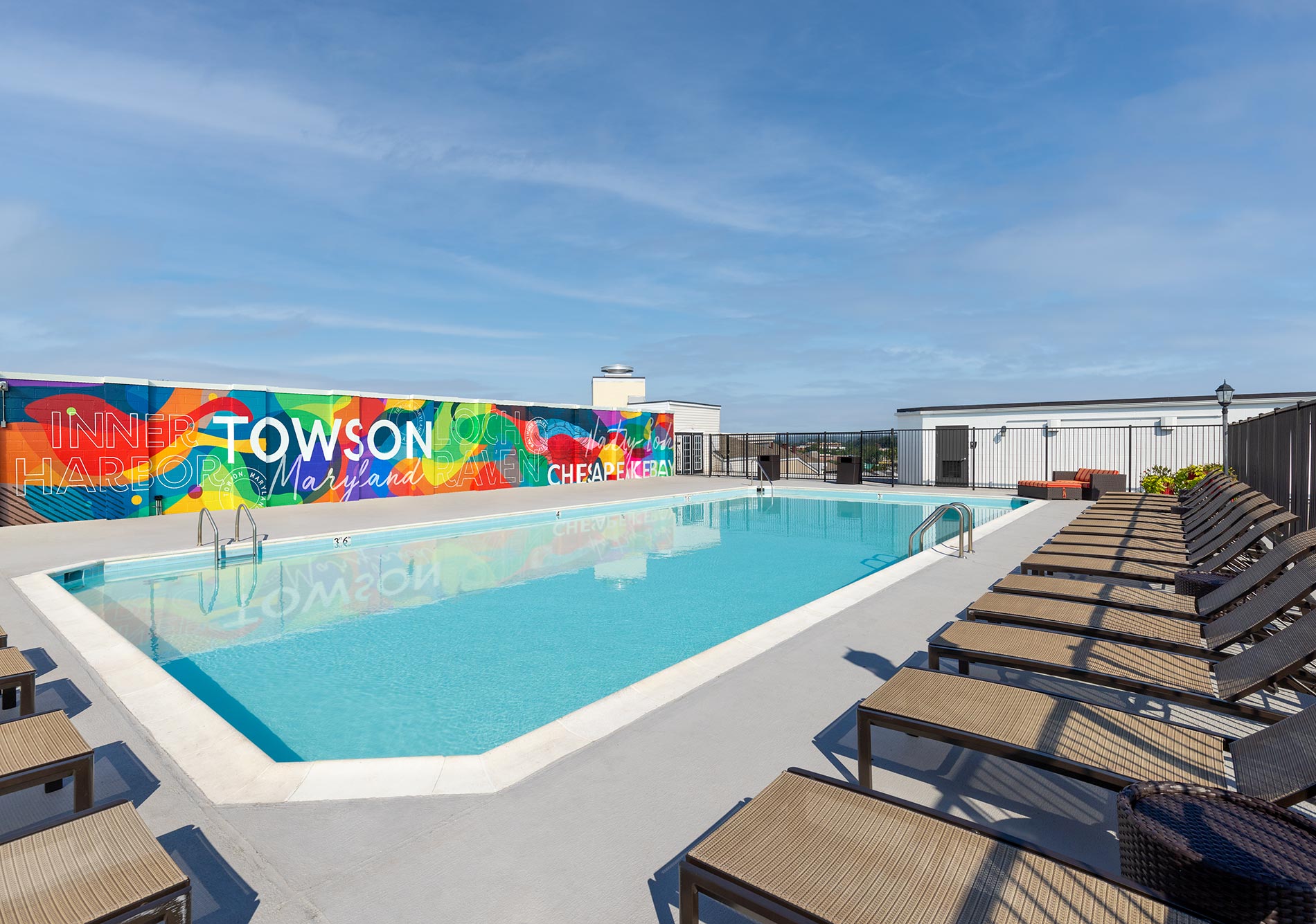 20 Lambourne pool and mural