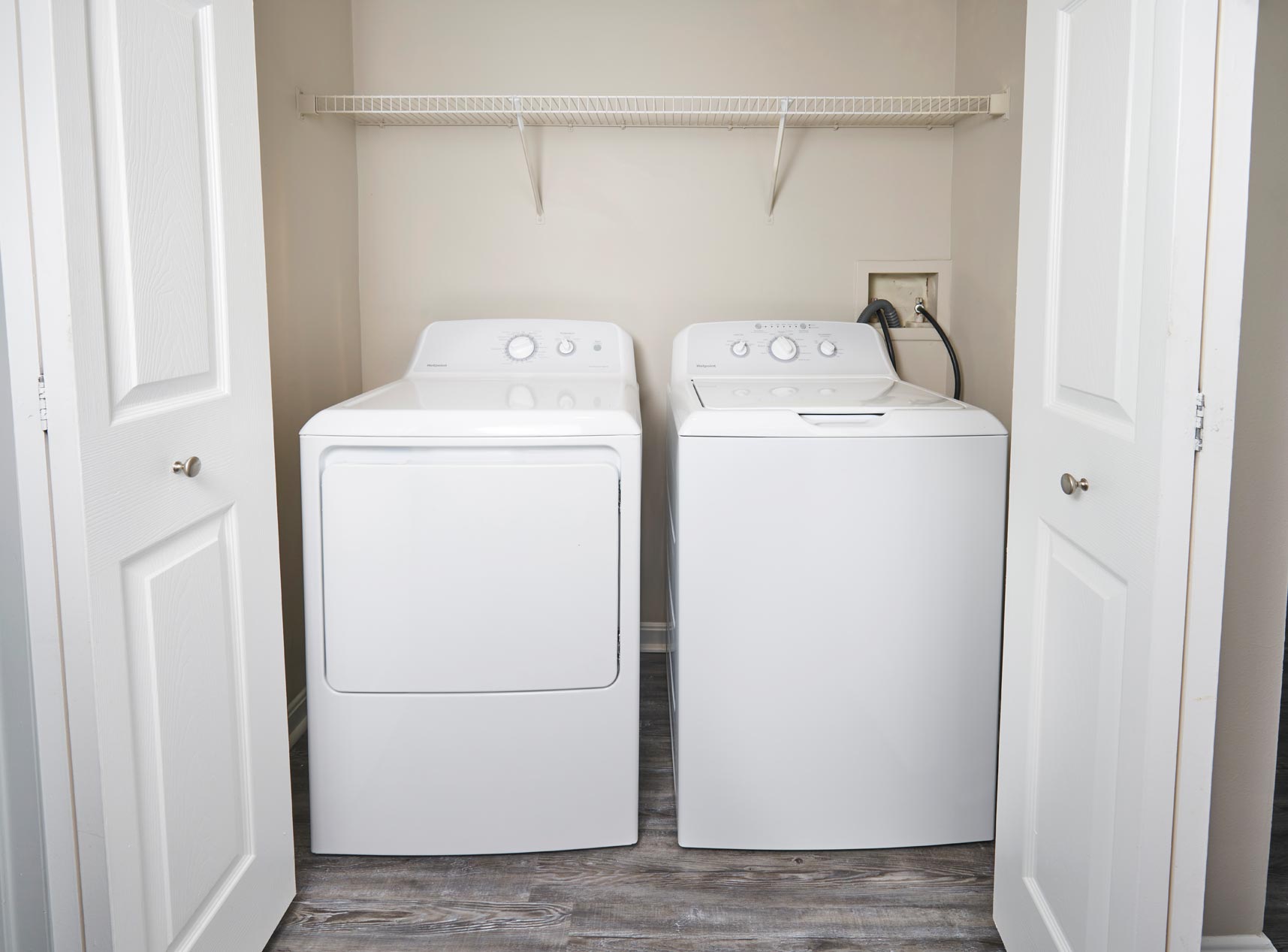 20 Lambourne Laundry Room