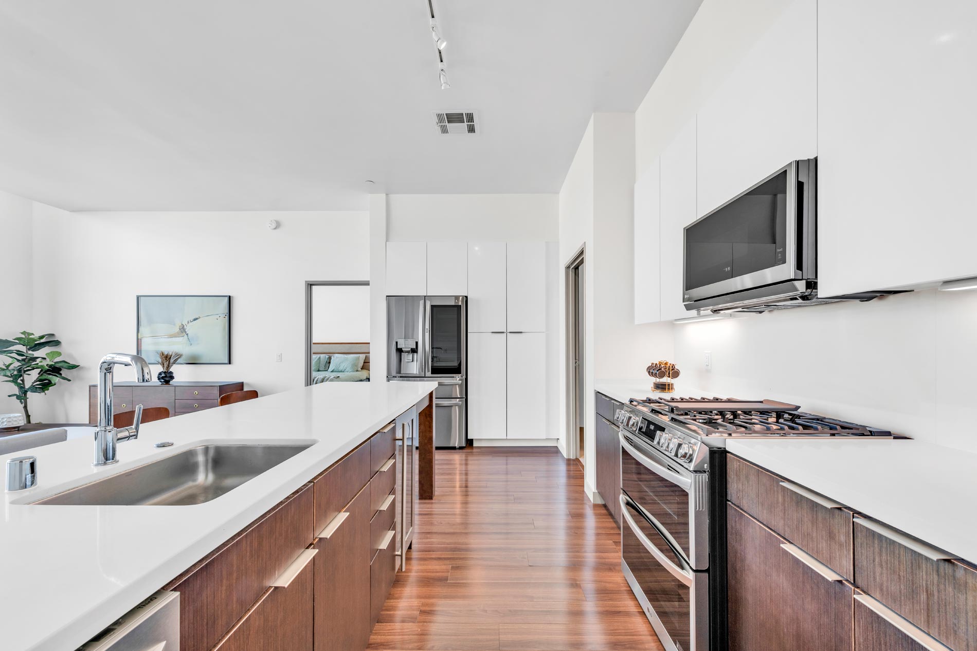 3033 Wilshire staged kitchen