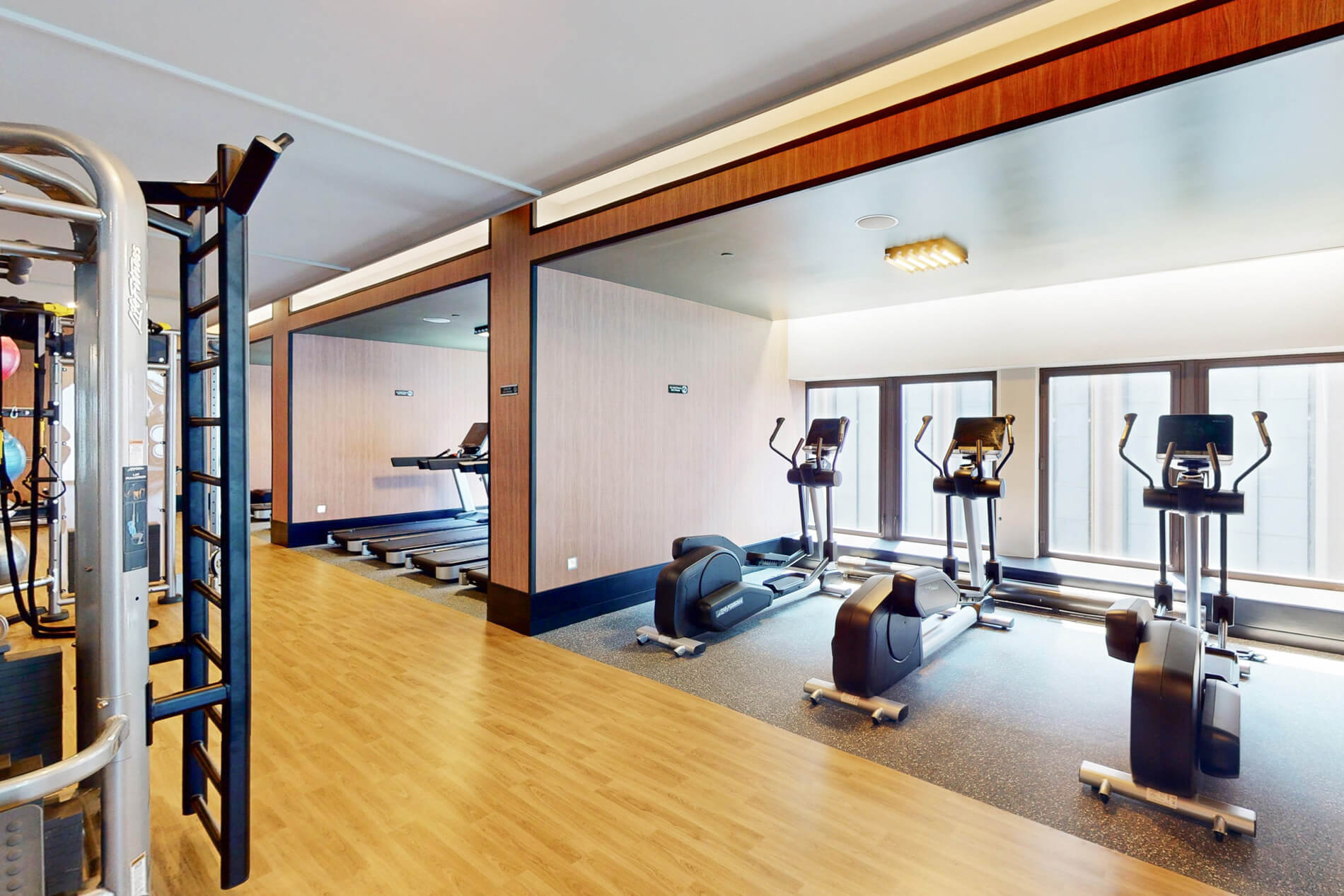 95 Wall fitness center