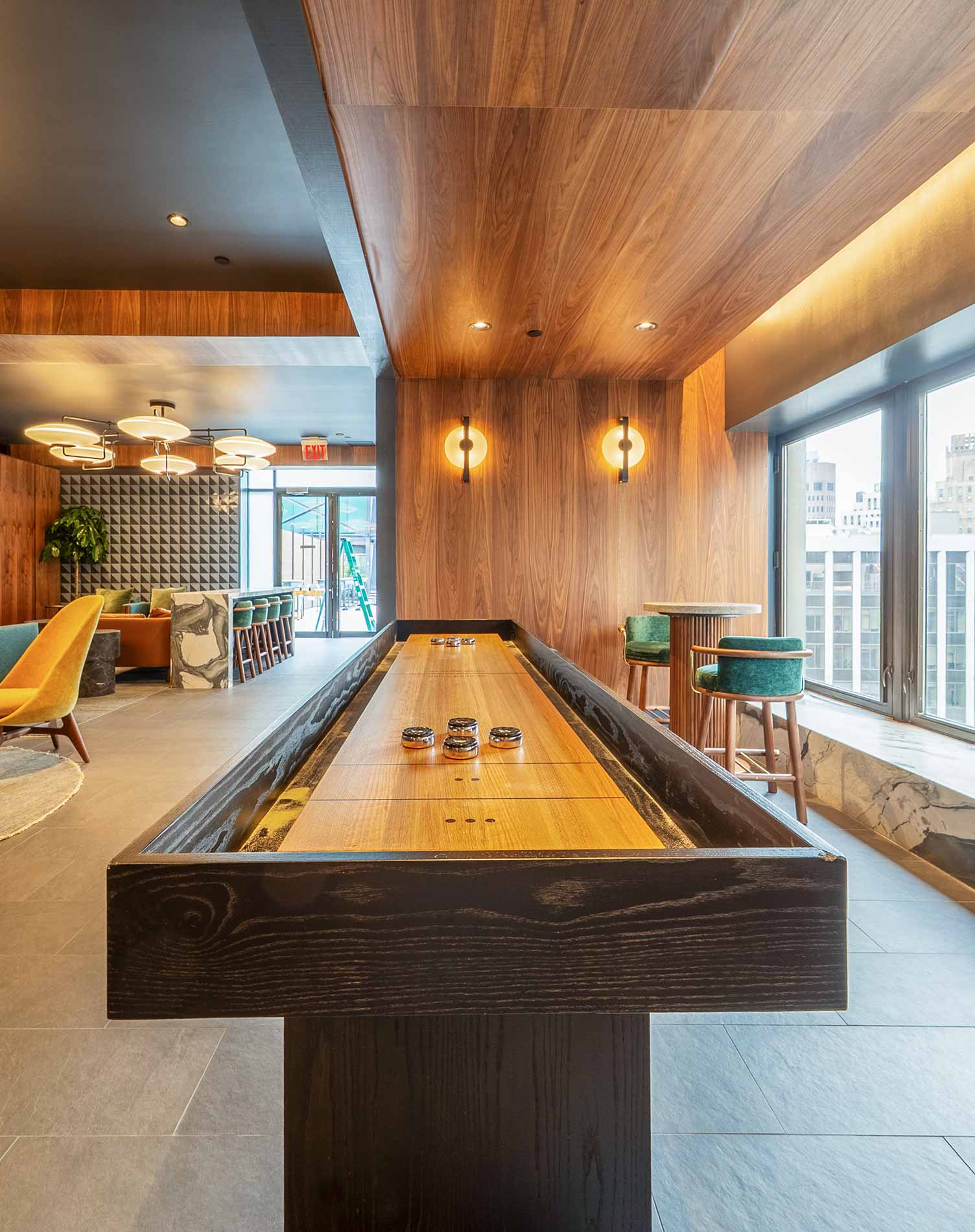 95 Wall resident lounge