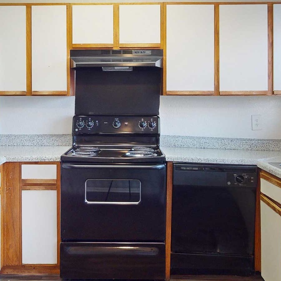 Addison Apartments at the Park apartment kitchen