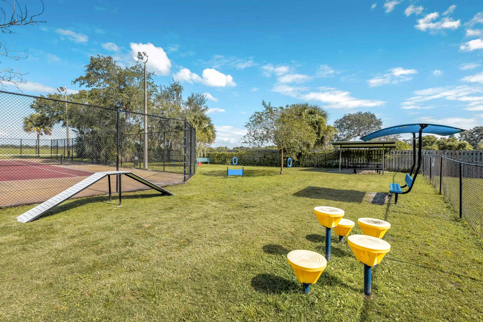 Alafaya Woods Dog park