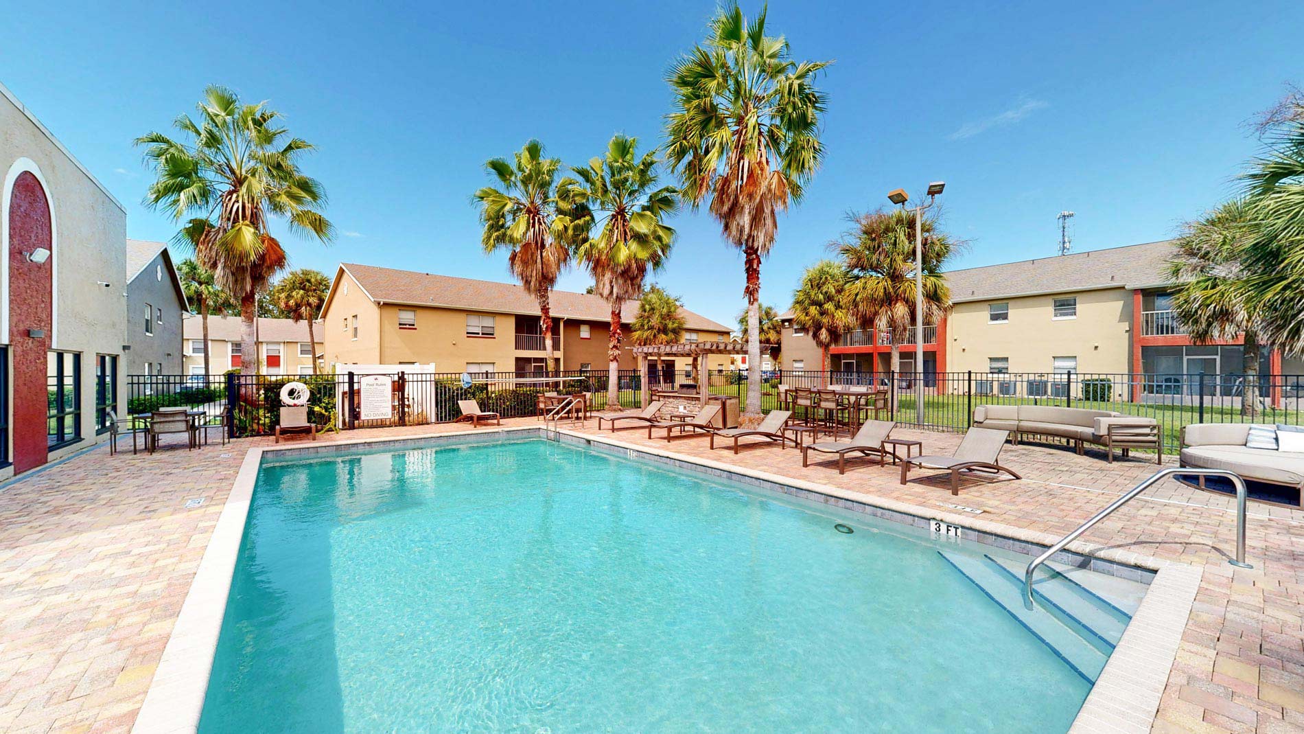 Alafaya Woods Pool