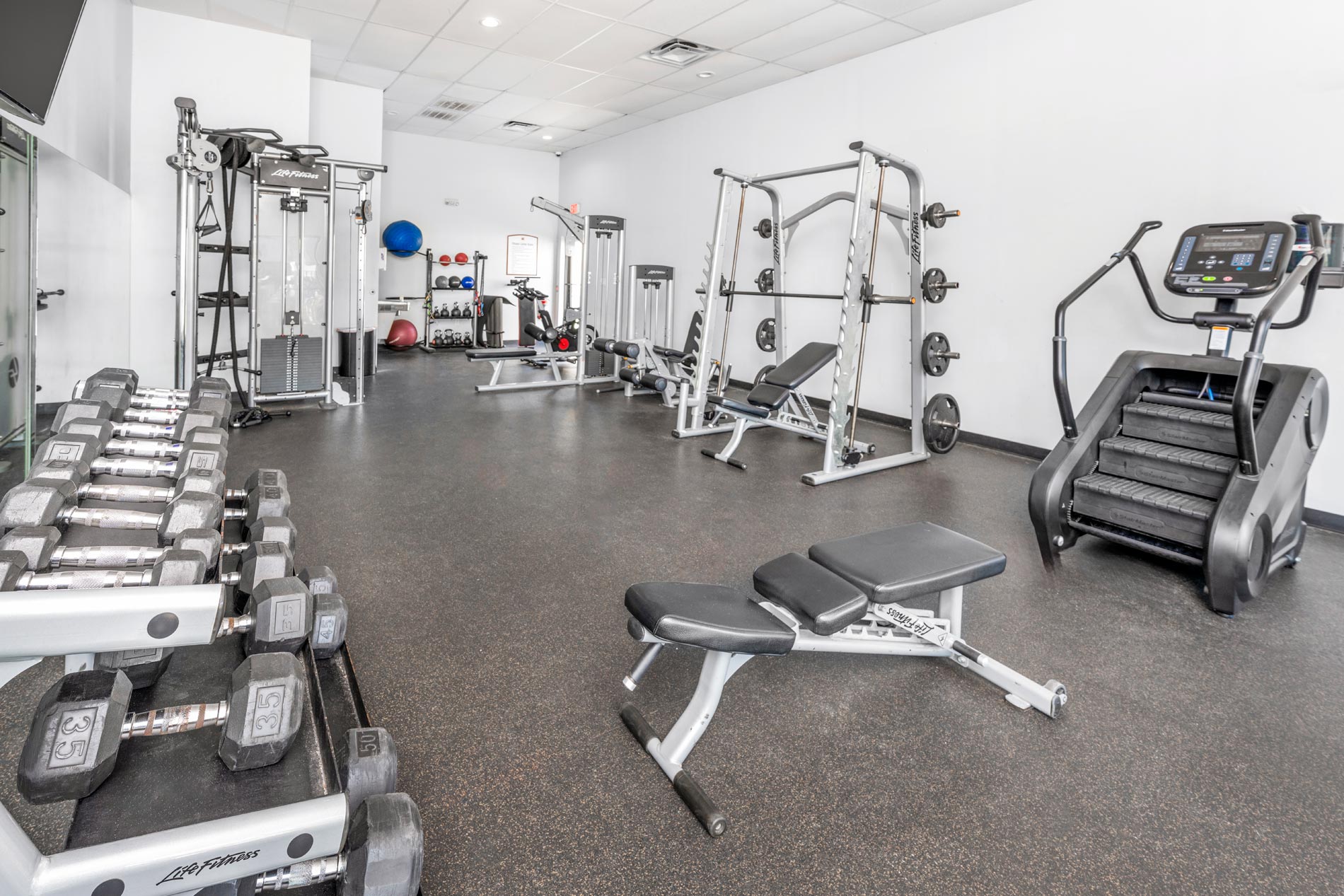 Alafaya Woods apartments fitness center