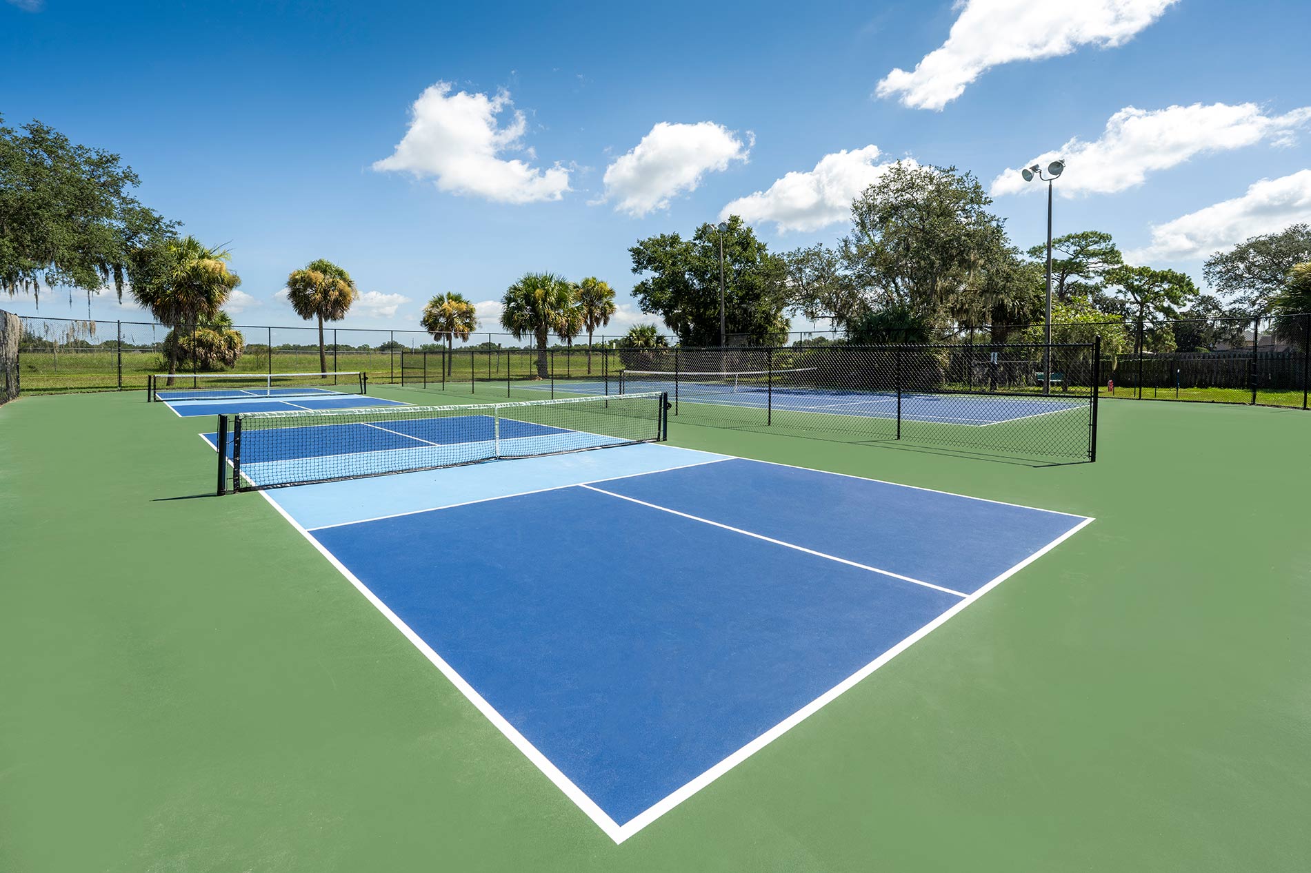 Alafaya Woods pickleball courts