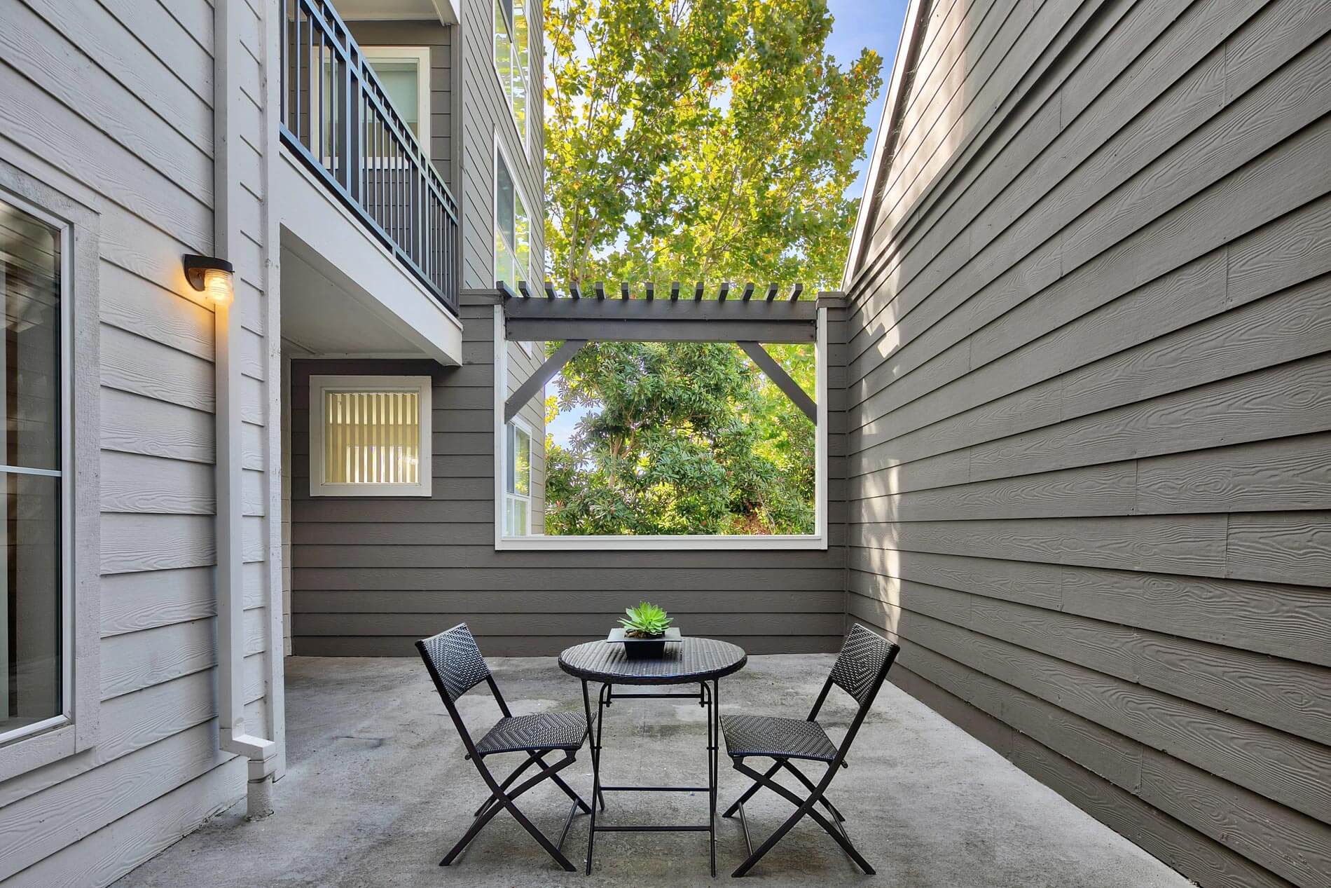 Almaden Lake Village patio