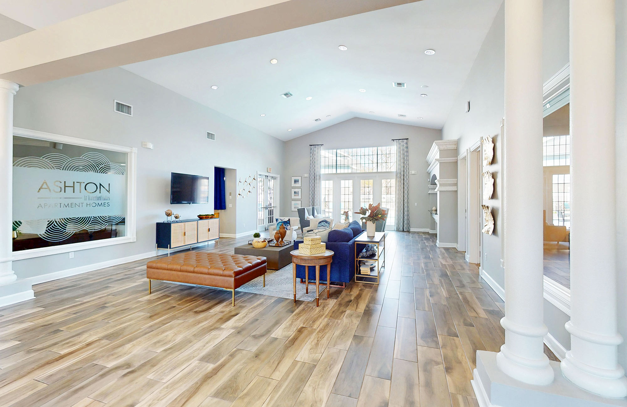 Ashton at Waterford Lakes Clubhouse and leasing office