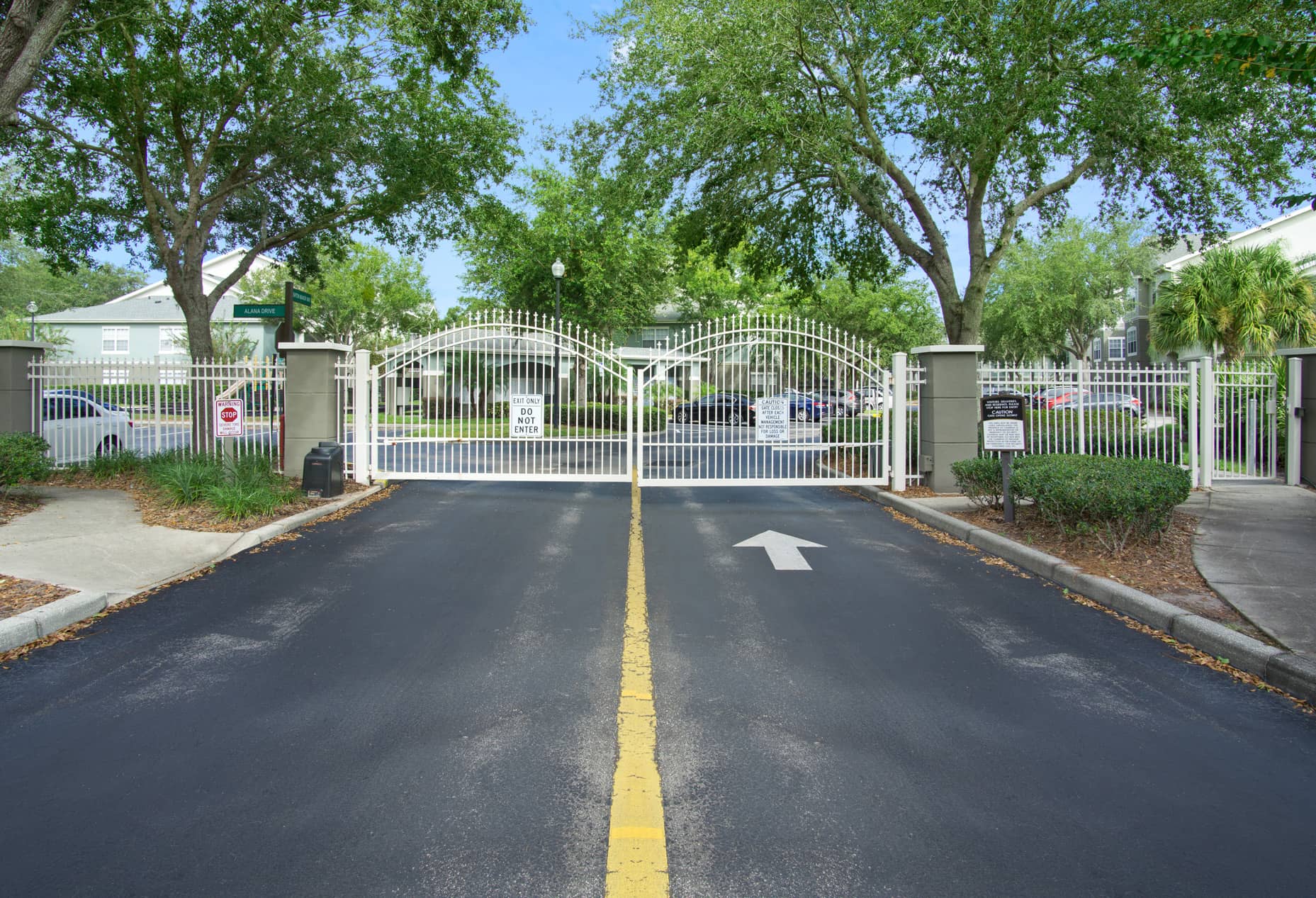 Ashton at Waterford Lakes Gated Entry