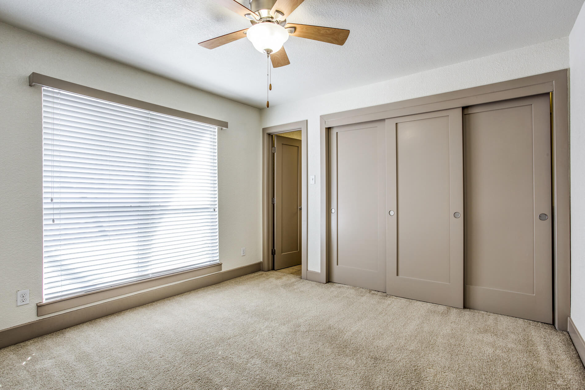 Barton Creek Landing apartment bedroom