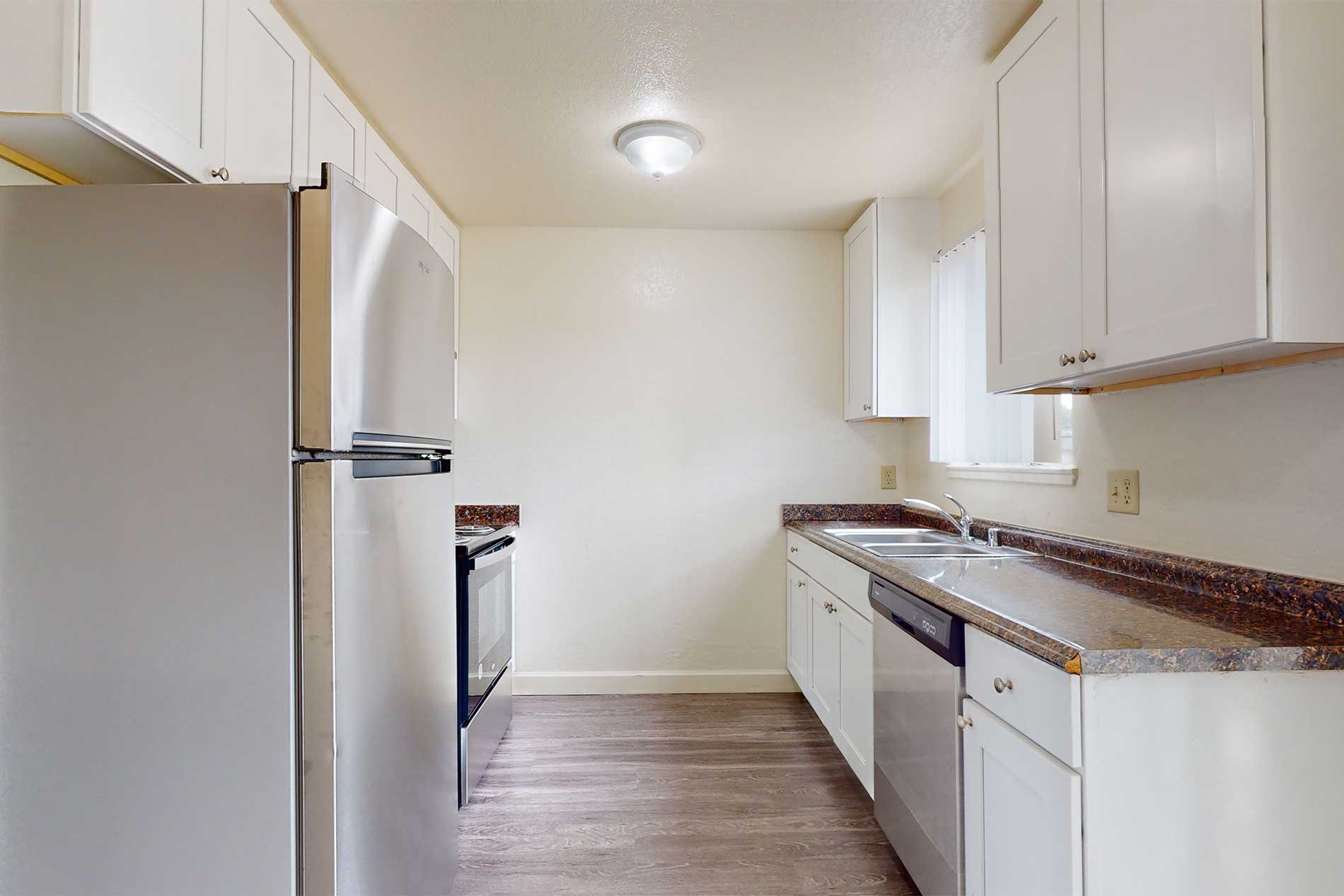 Boronda Manor apartment kitchen