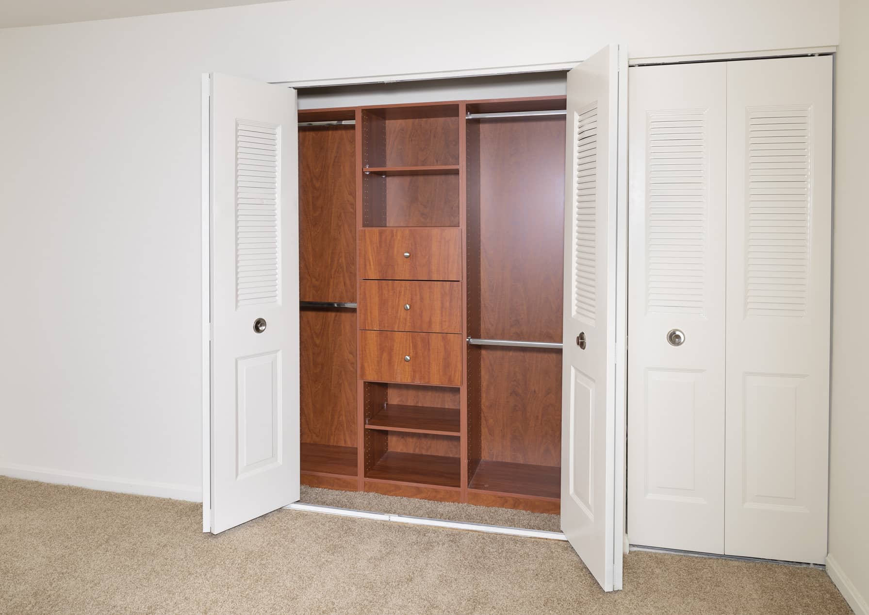 Calvert Walk Apartment Closet