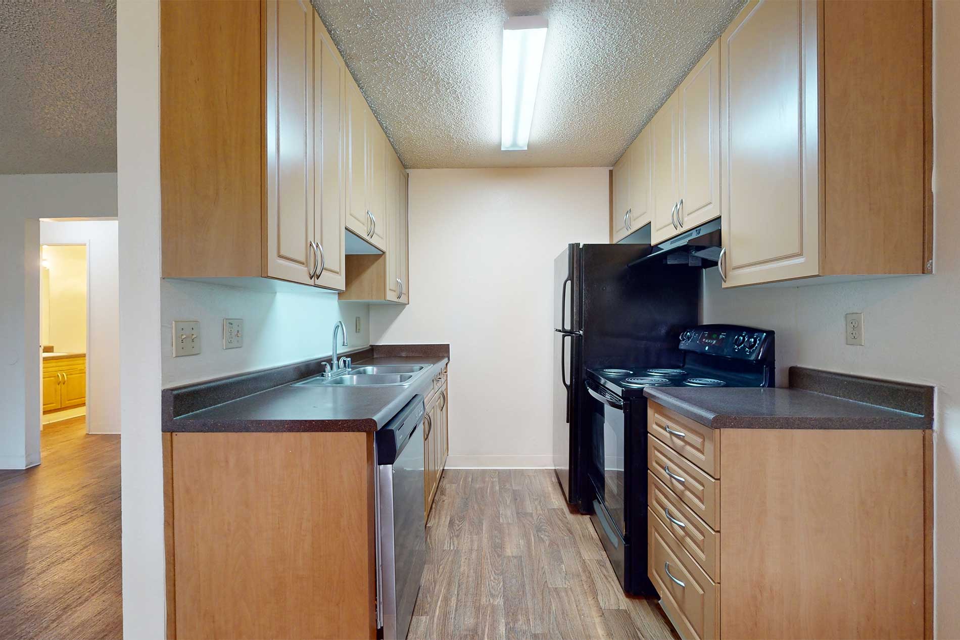 Cambridge Court apartment kitchen