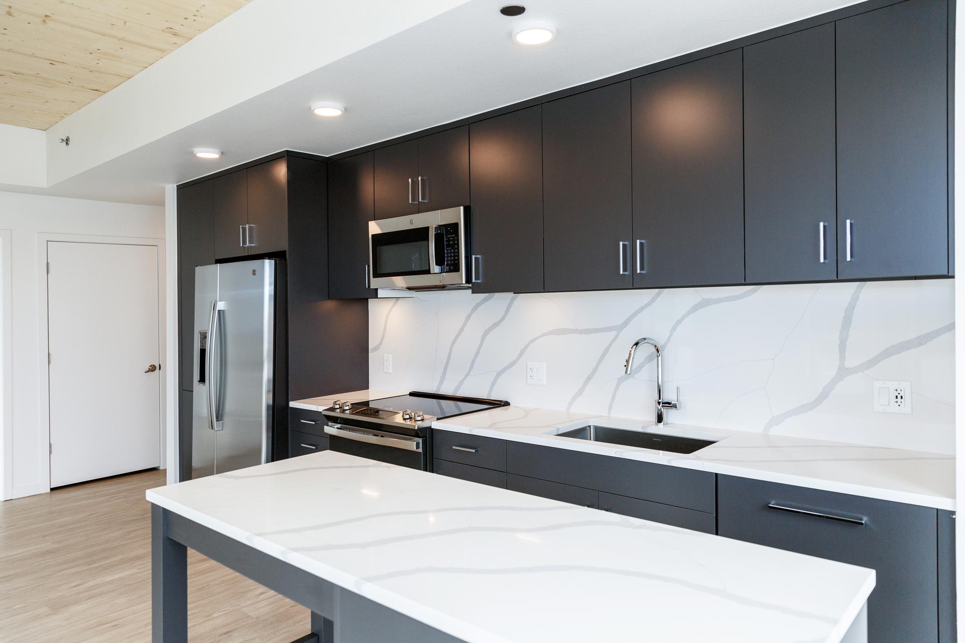 Cirrus Apartments Kitchen