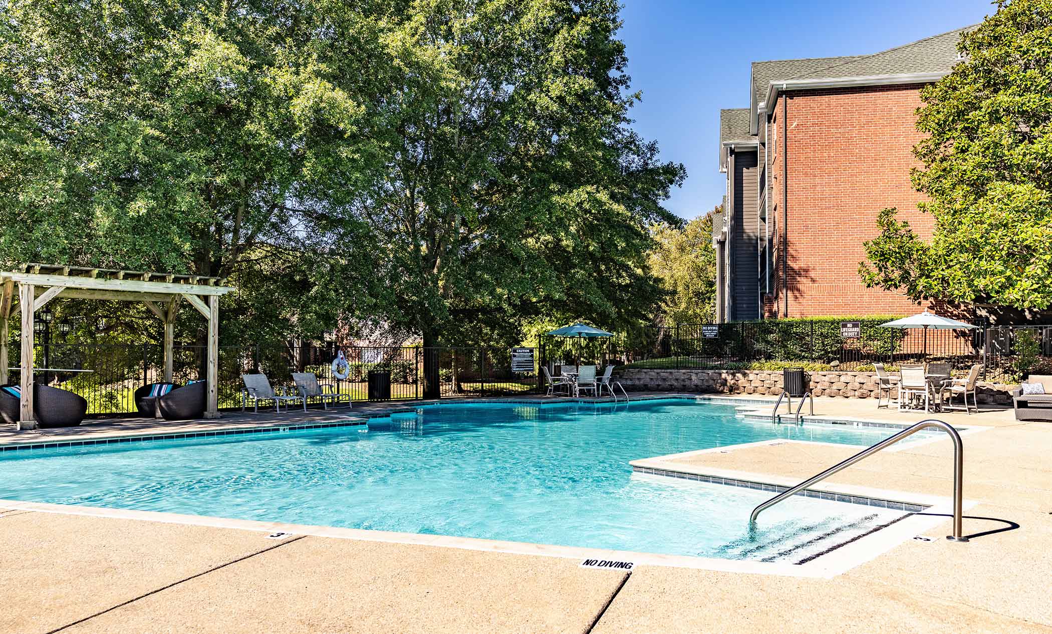 Colonnade pool