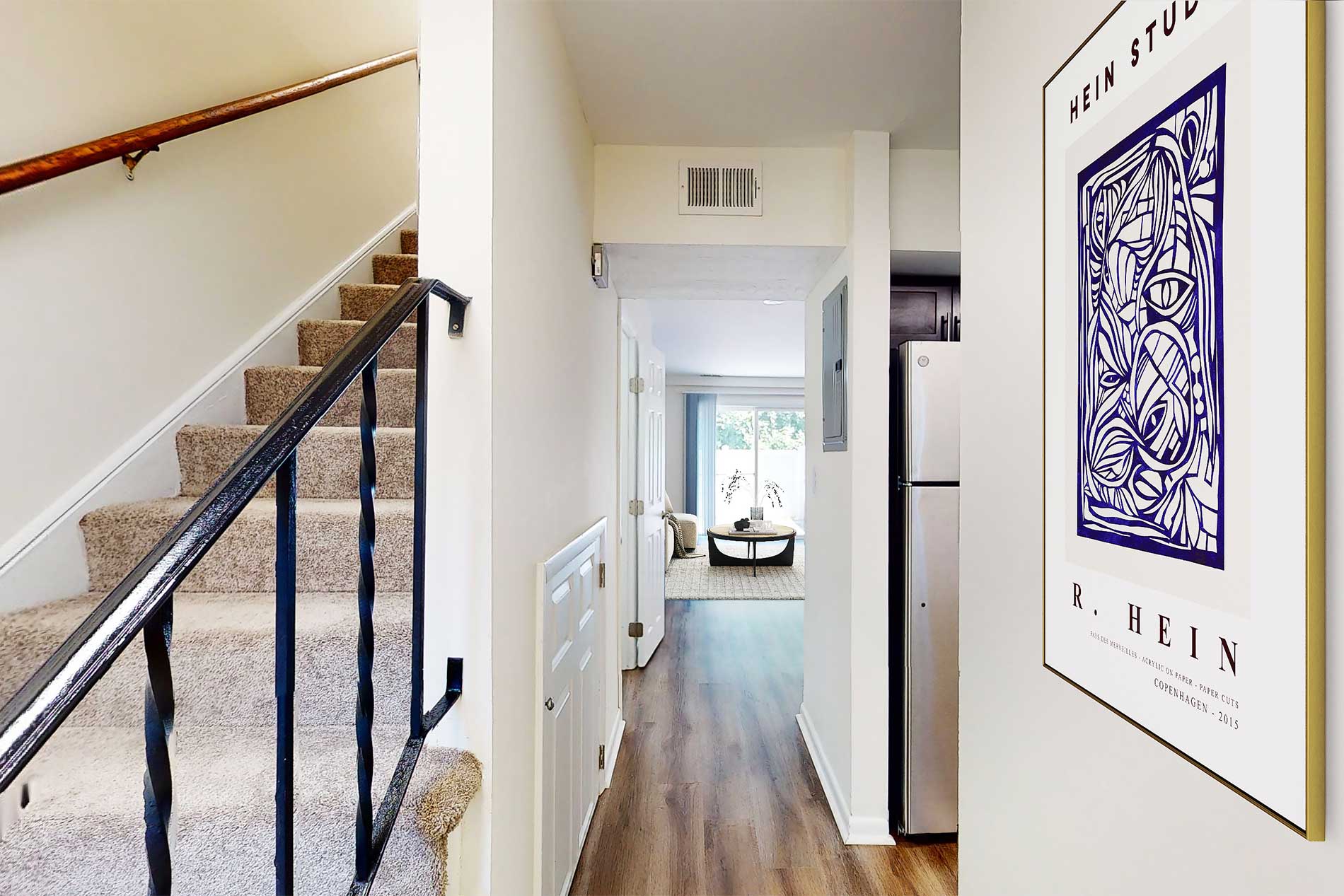 Commons at Windsor Gardens apartment entryway