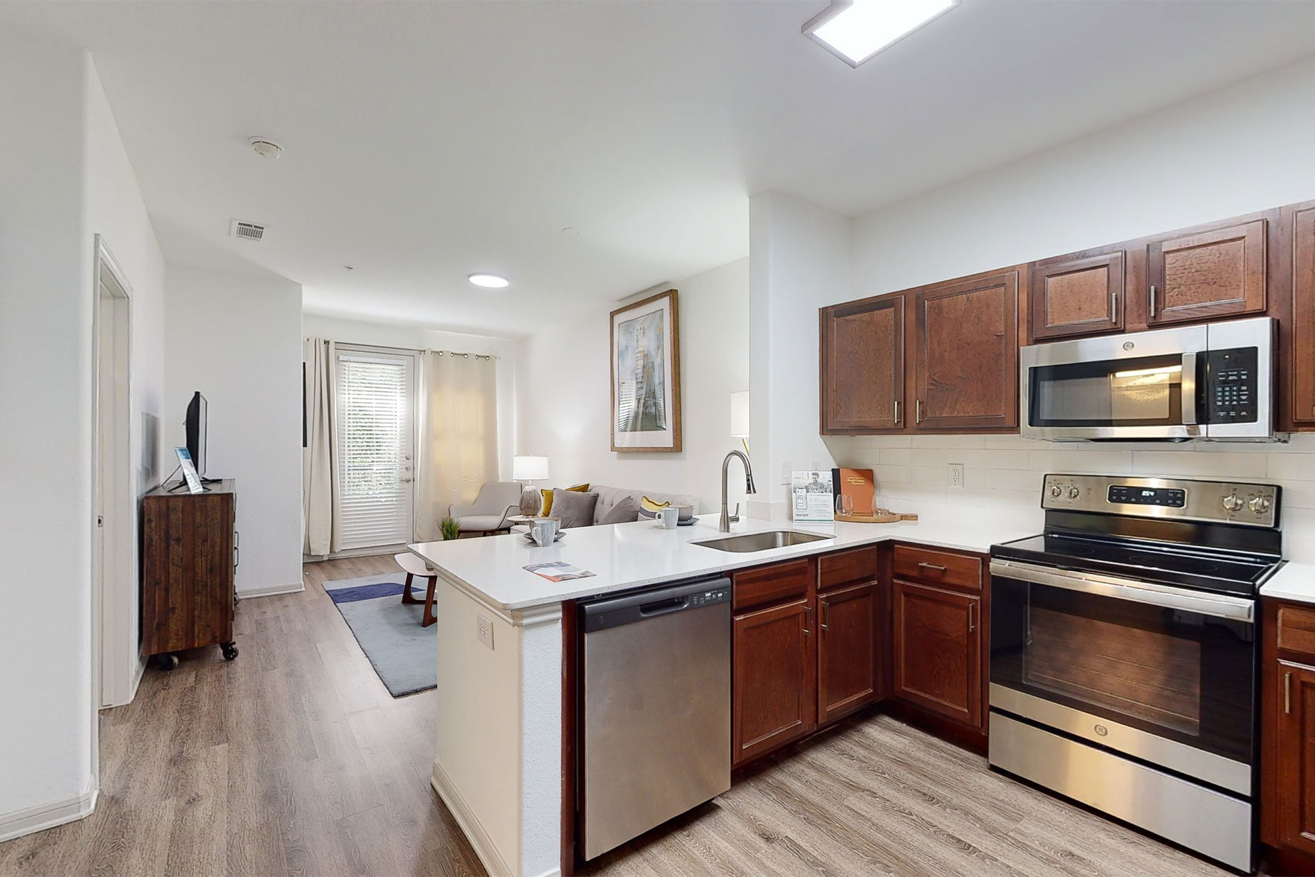 Cool Springs at Frisco Bridges apartment kitchen