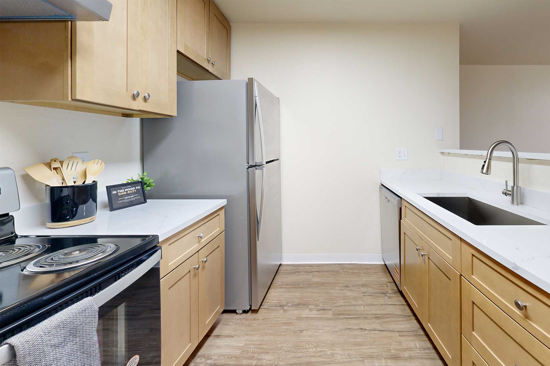 Crown Pointe apartment kitchen