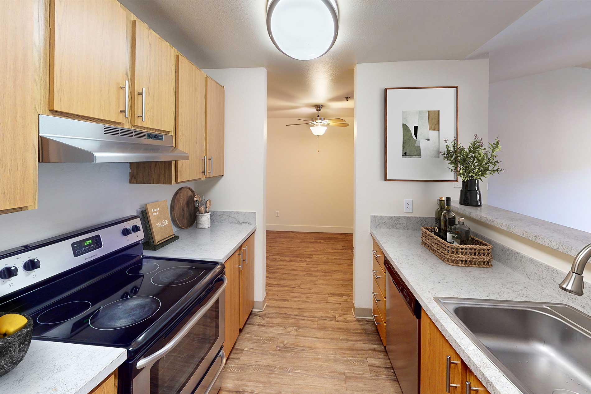 Crown Pointe apartment kitchen