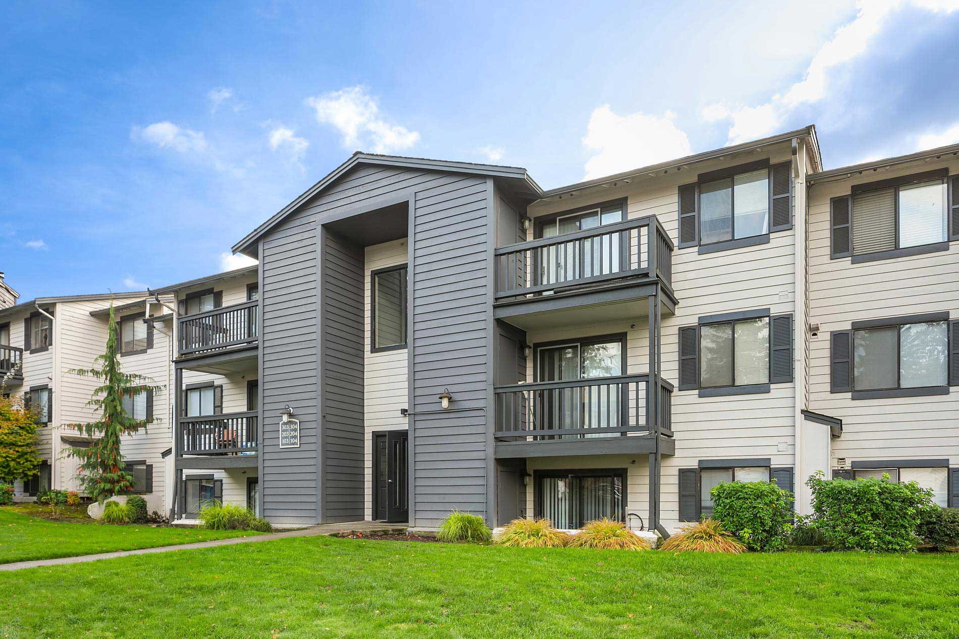 Crown Pointe building exterior