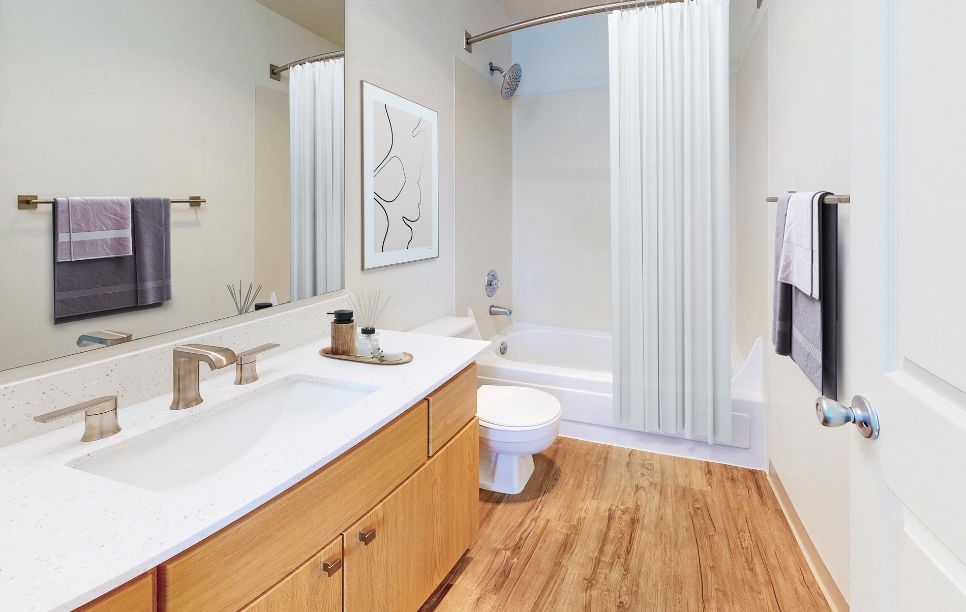 Crown Pointe staged bathroom