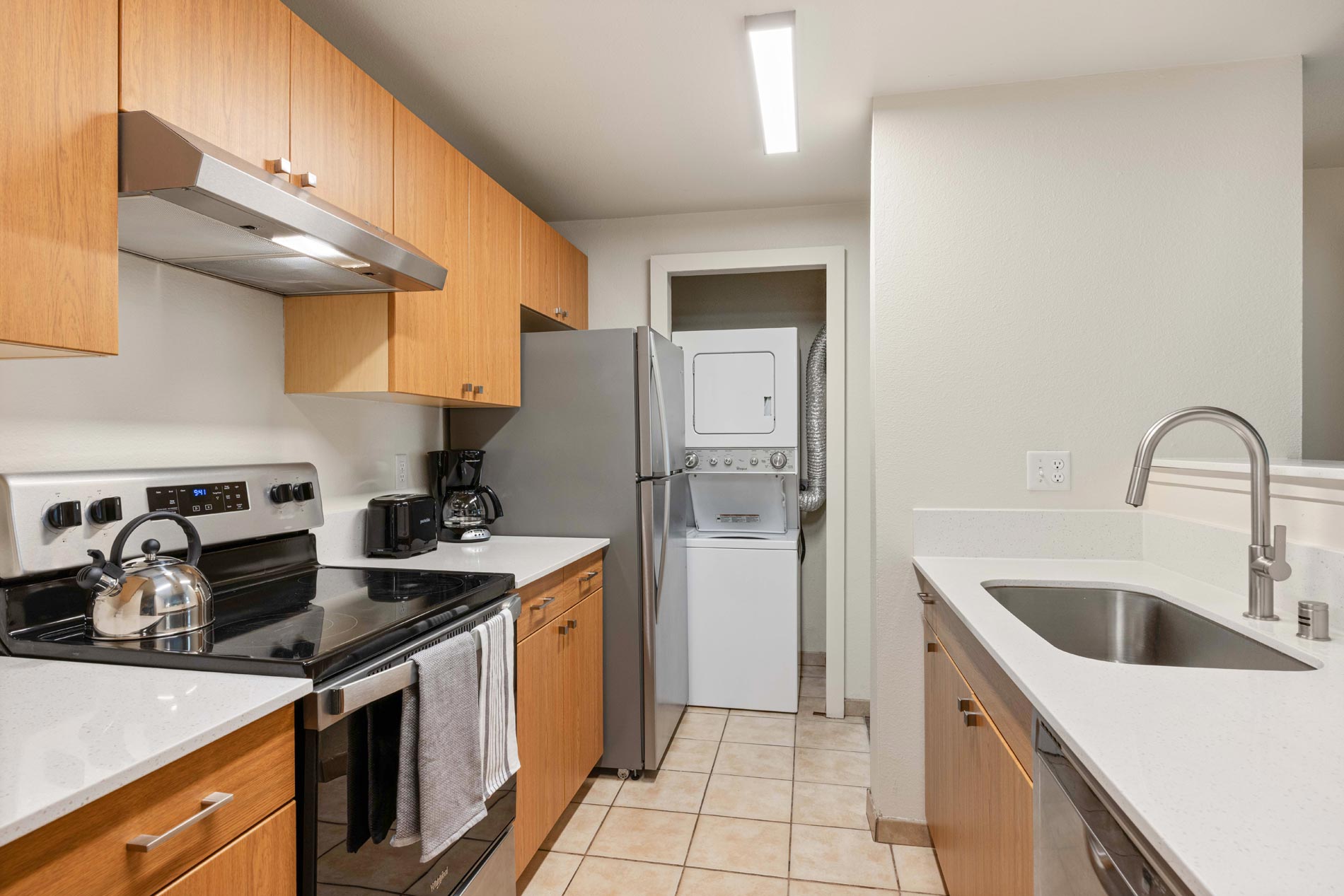 Crown Pointe staged kitchen