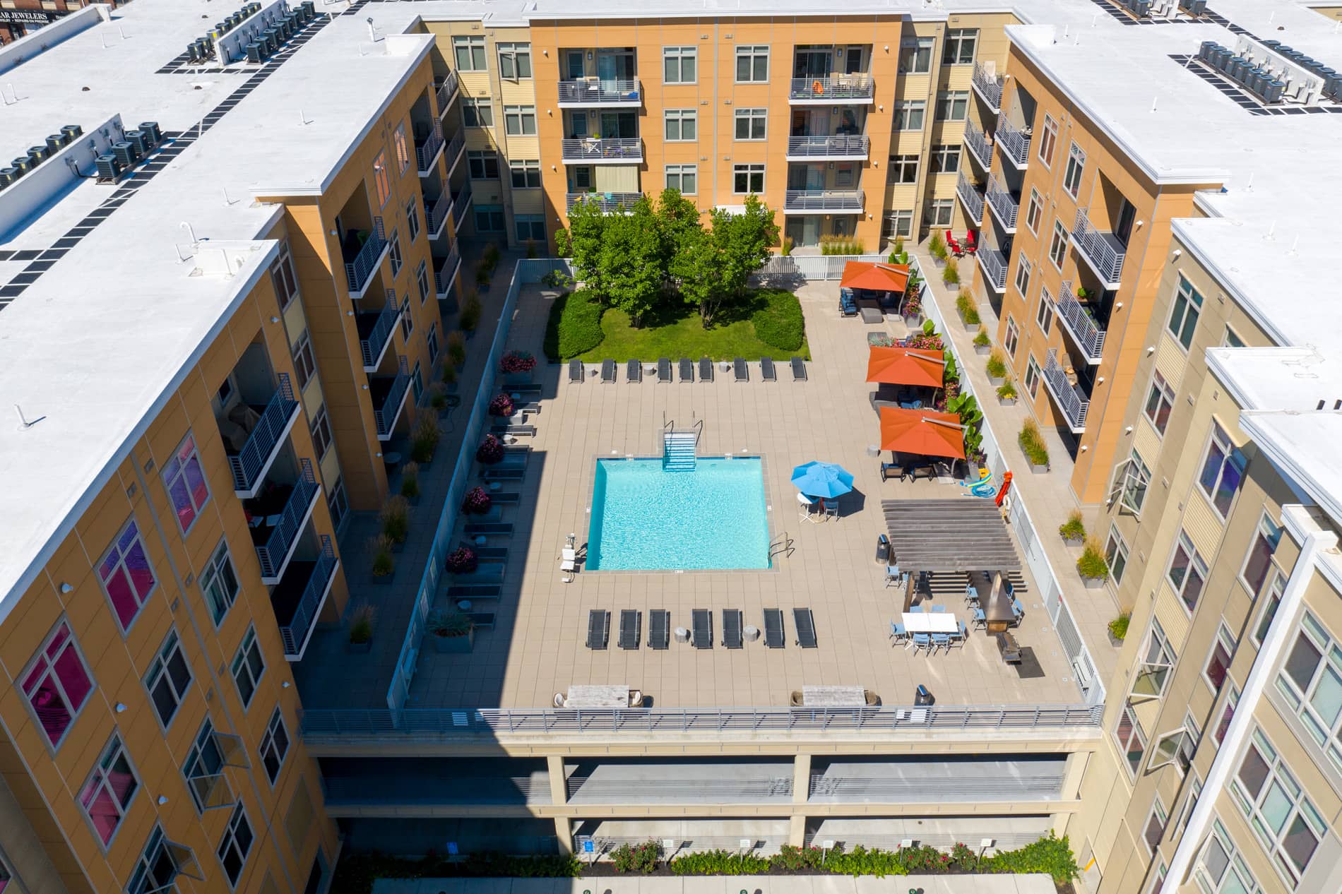 Currents on the Charles Apartments Pool