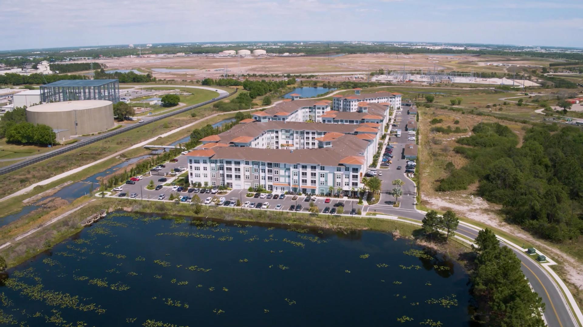 Essex Luxe building exterior