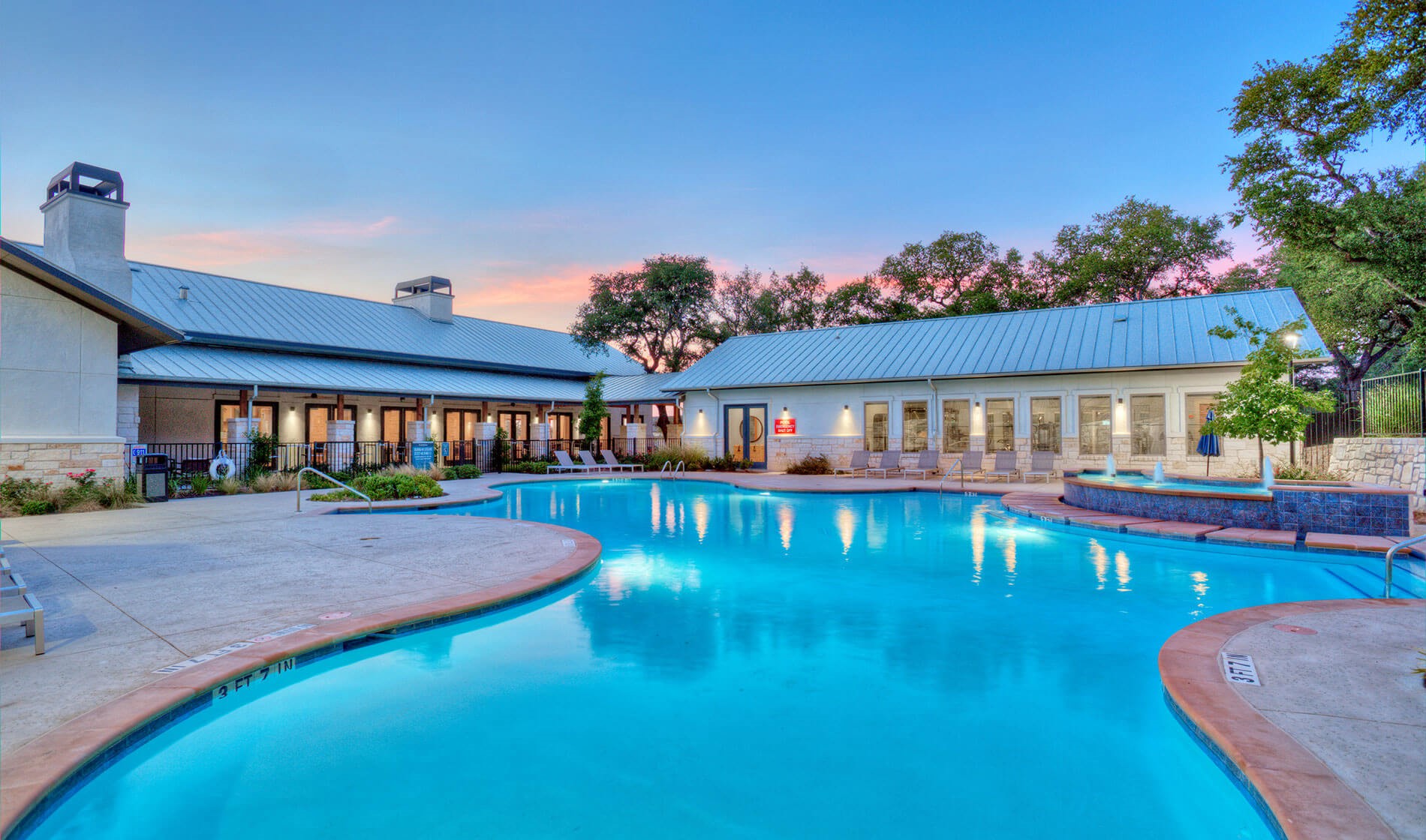 Estancia Villas swimming pool