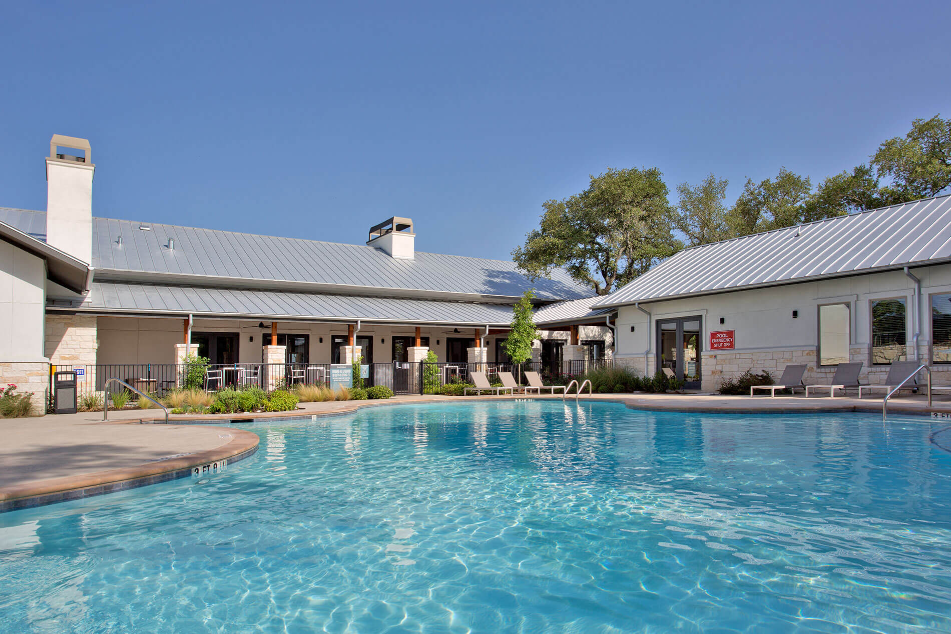 Estancia Villas swimming pool