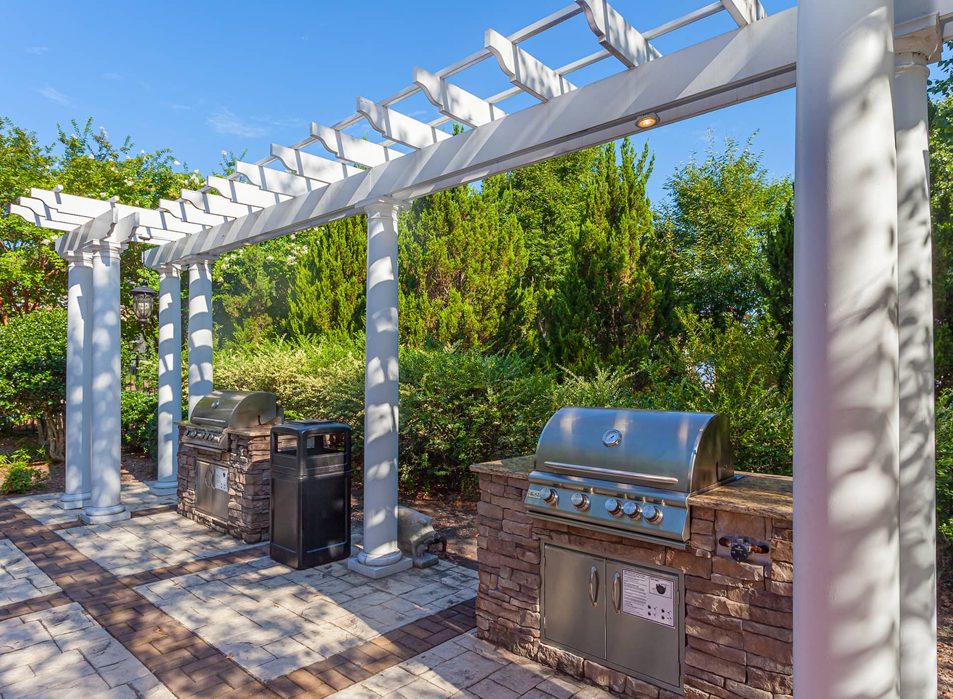 Gayton Pointe Grilling area