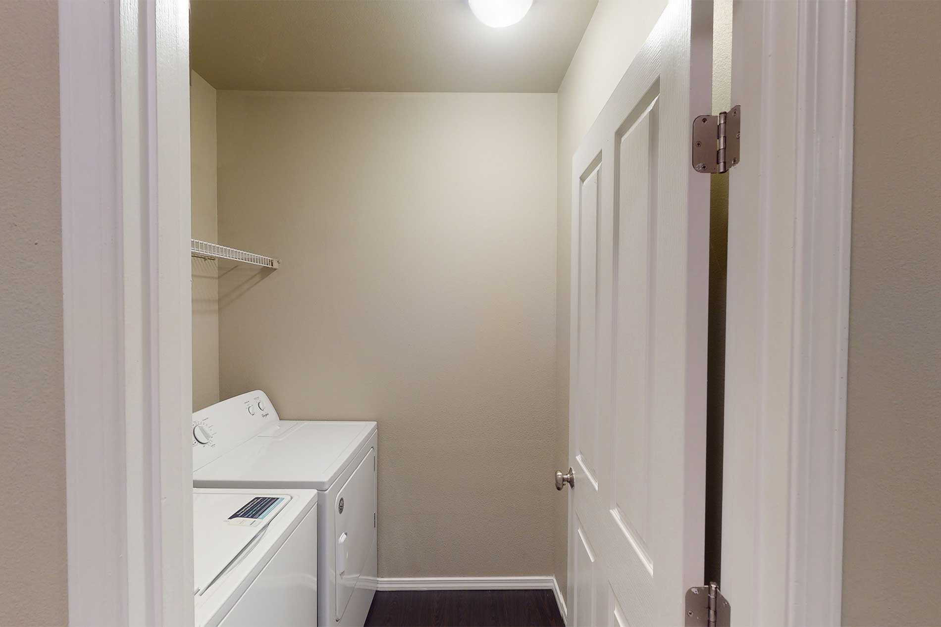 Hearthstone apartment laundry room
