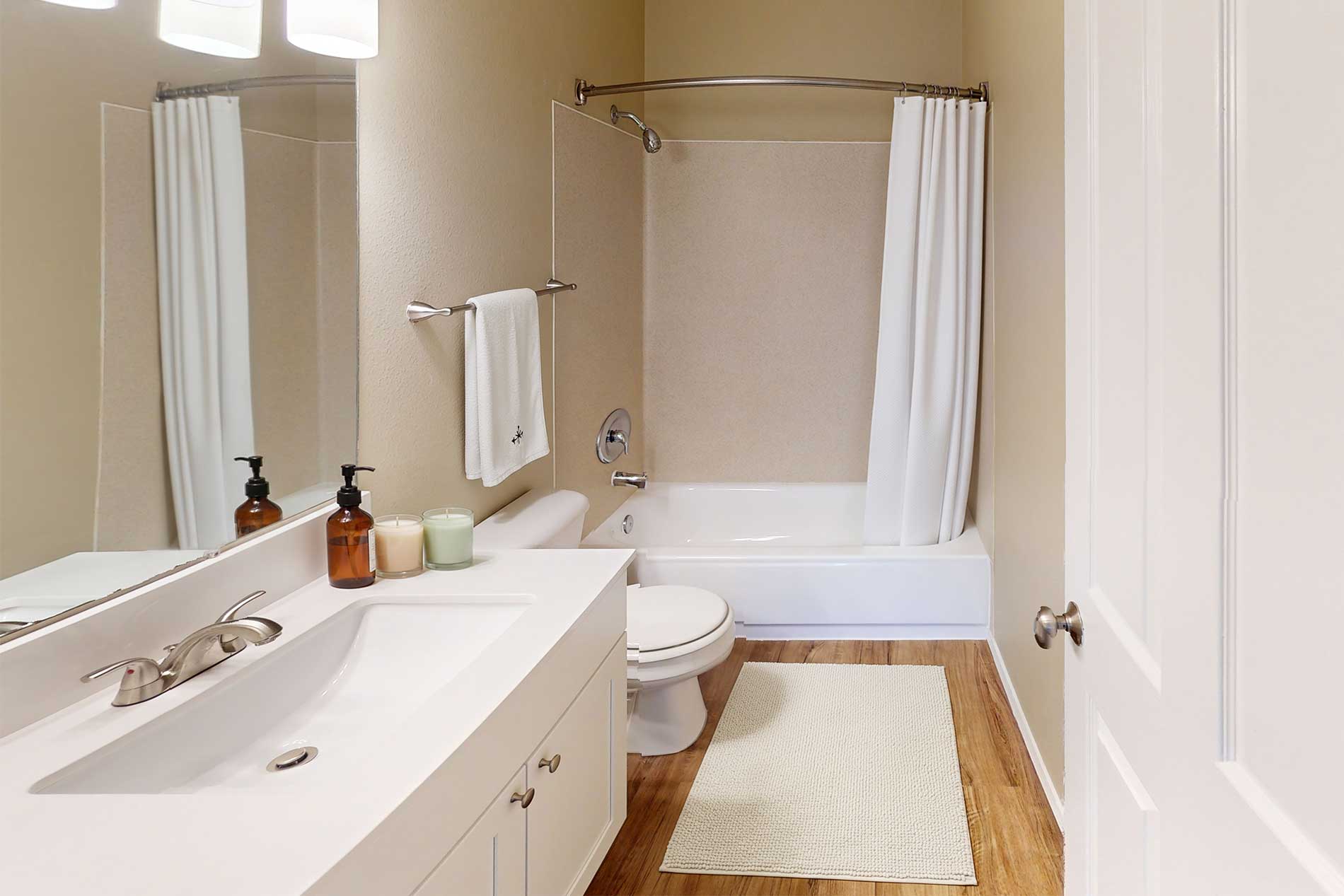 Hearthstone apartment bathroom