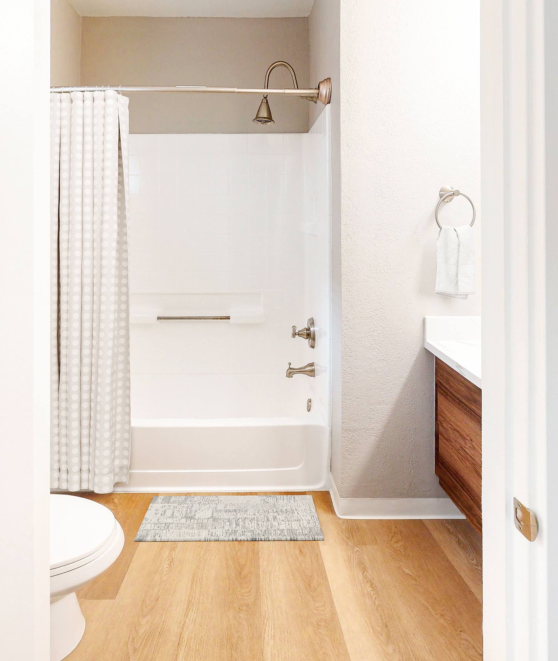 Highlands of Marin staged bathroom