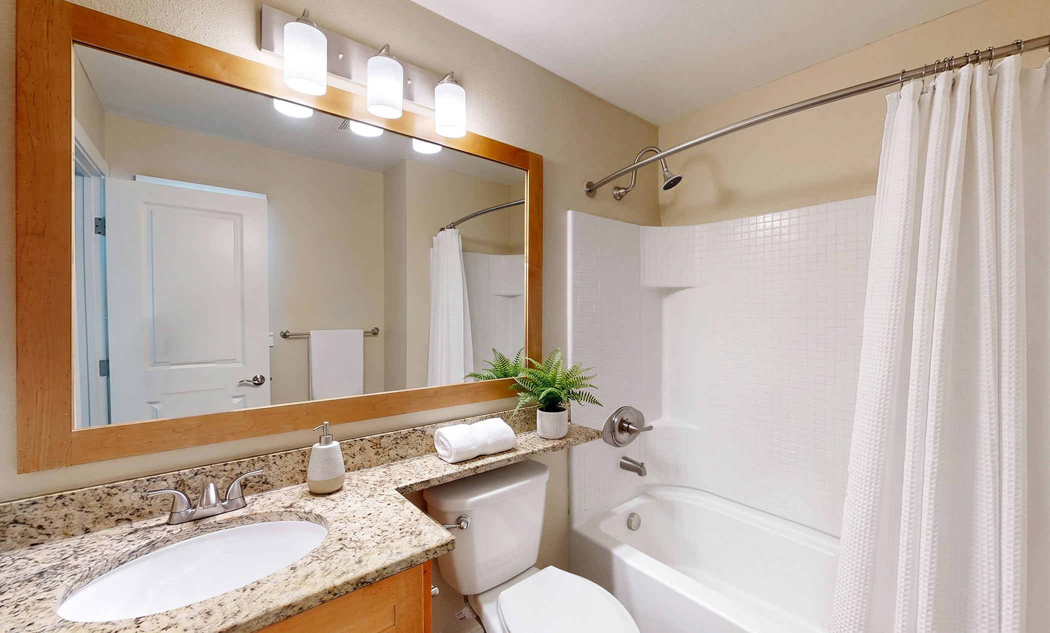 Highlands of Marin staged bathroom