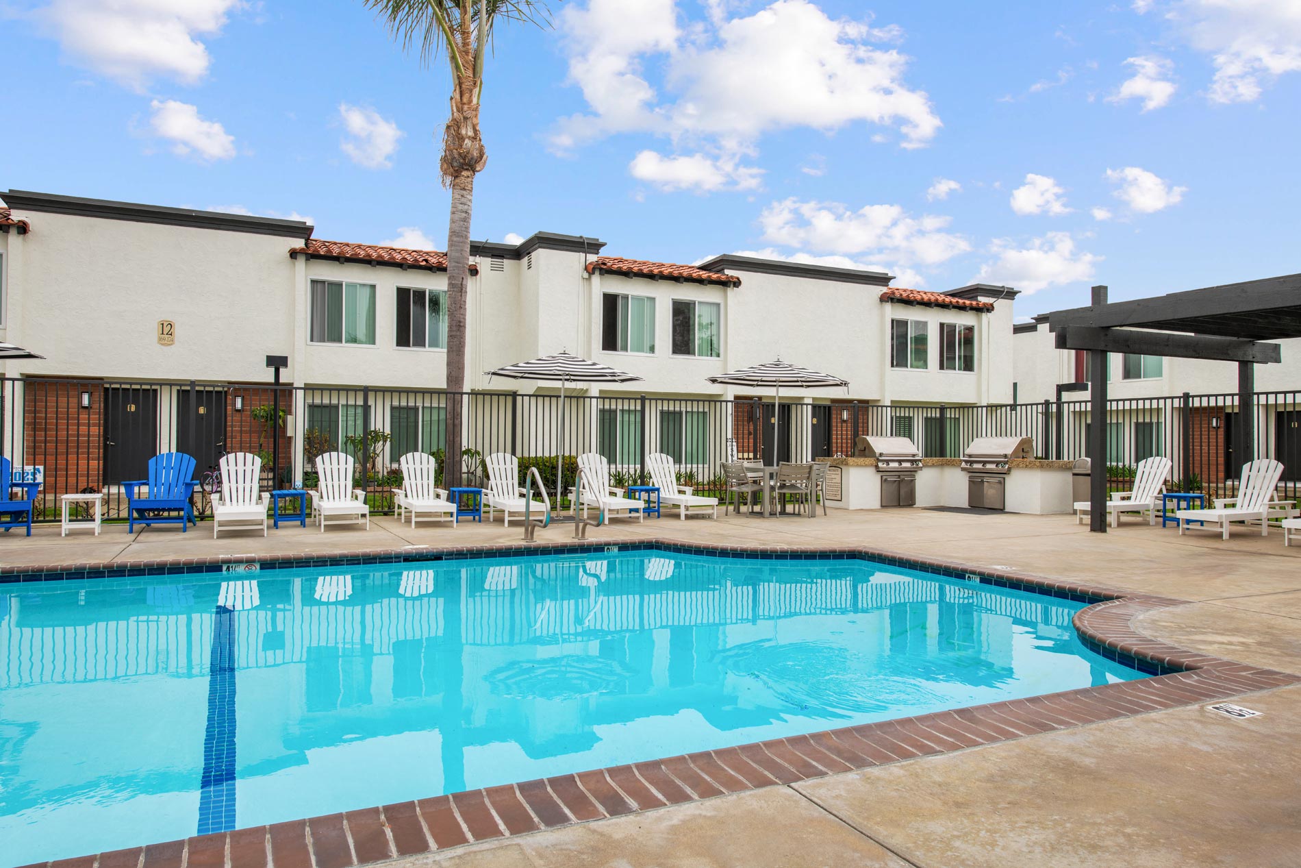 Huntington Vista pool