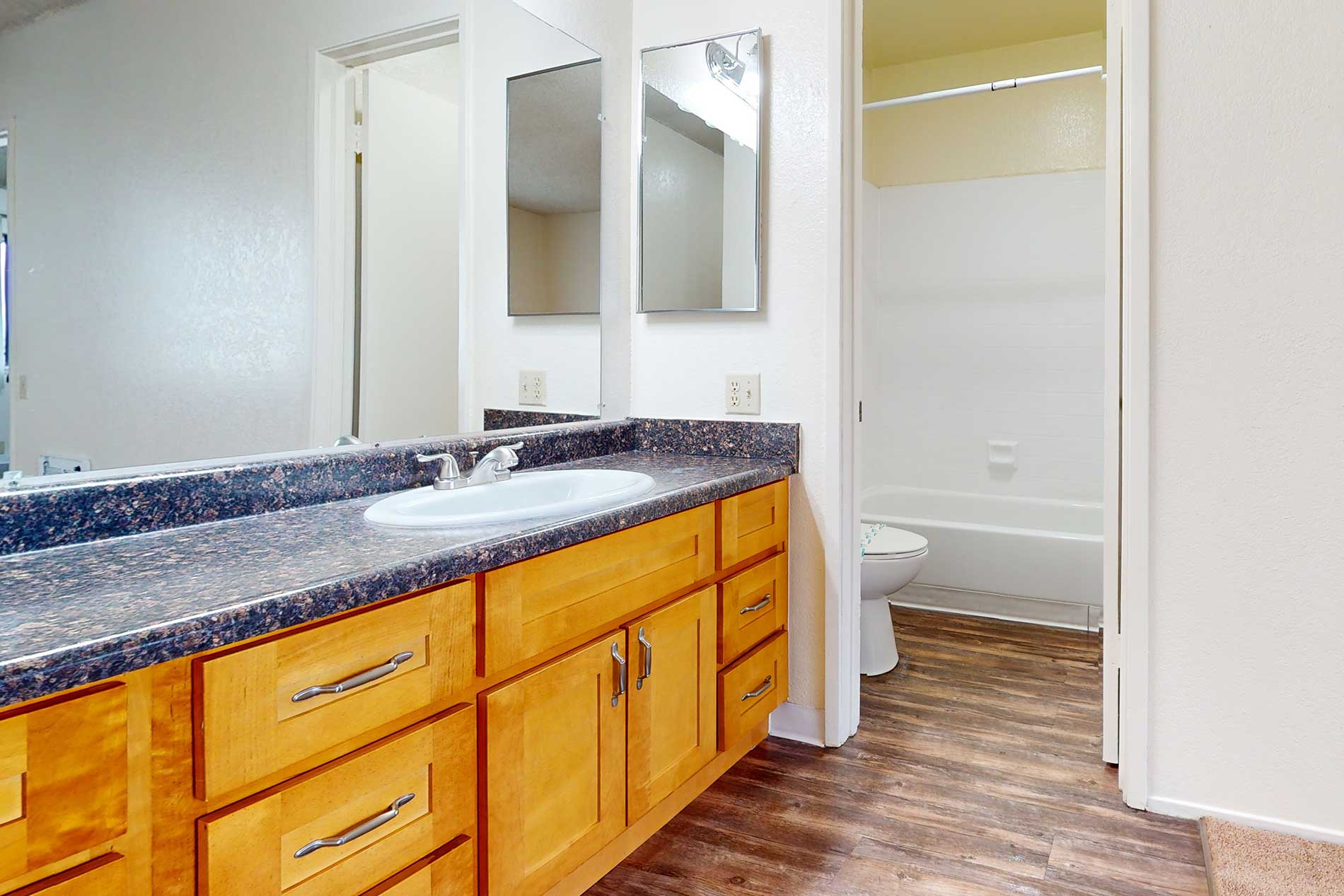 Laurel Tree apartment bathroom