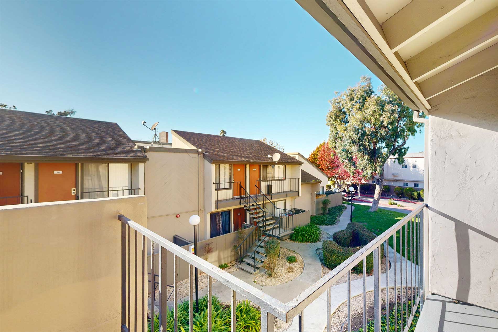 Laurel Tree apartment balcony