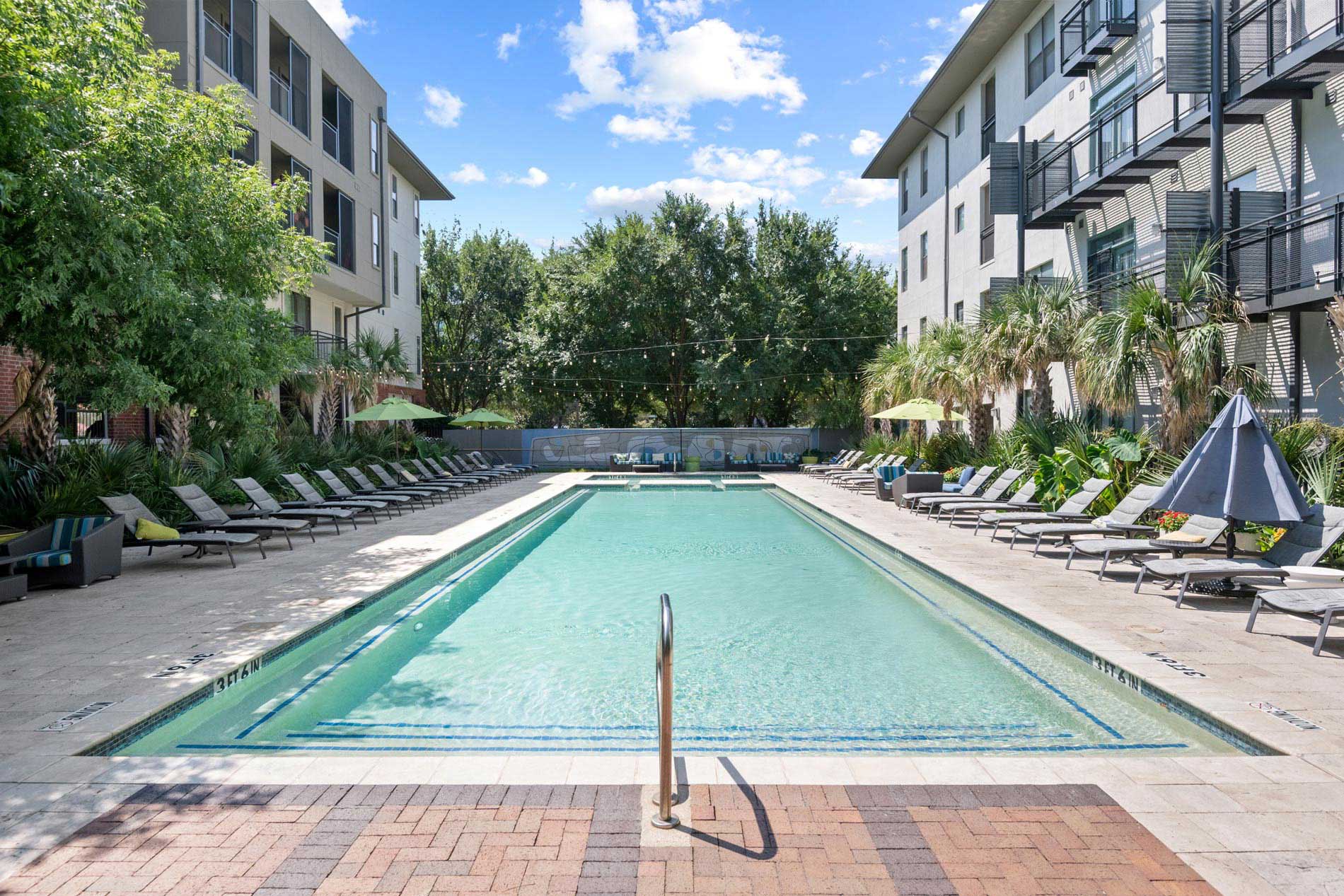 Legacy Village Lakeside pool