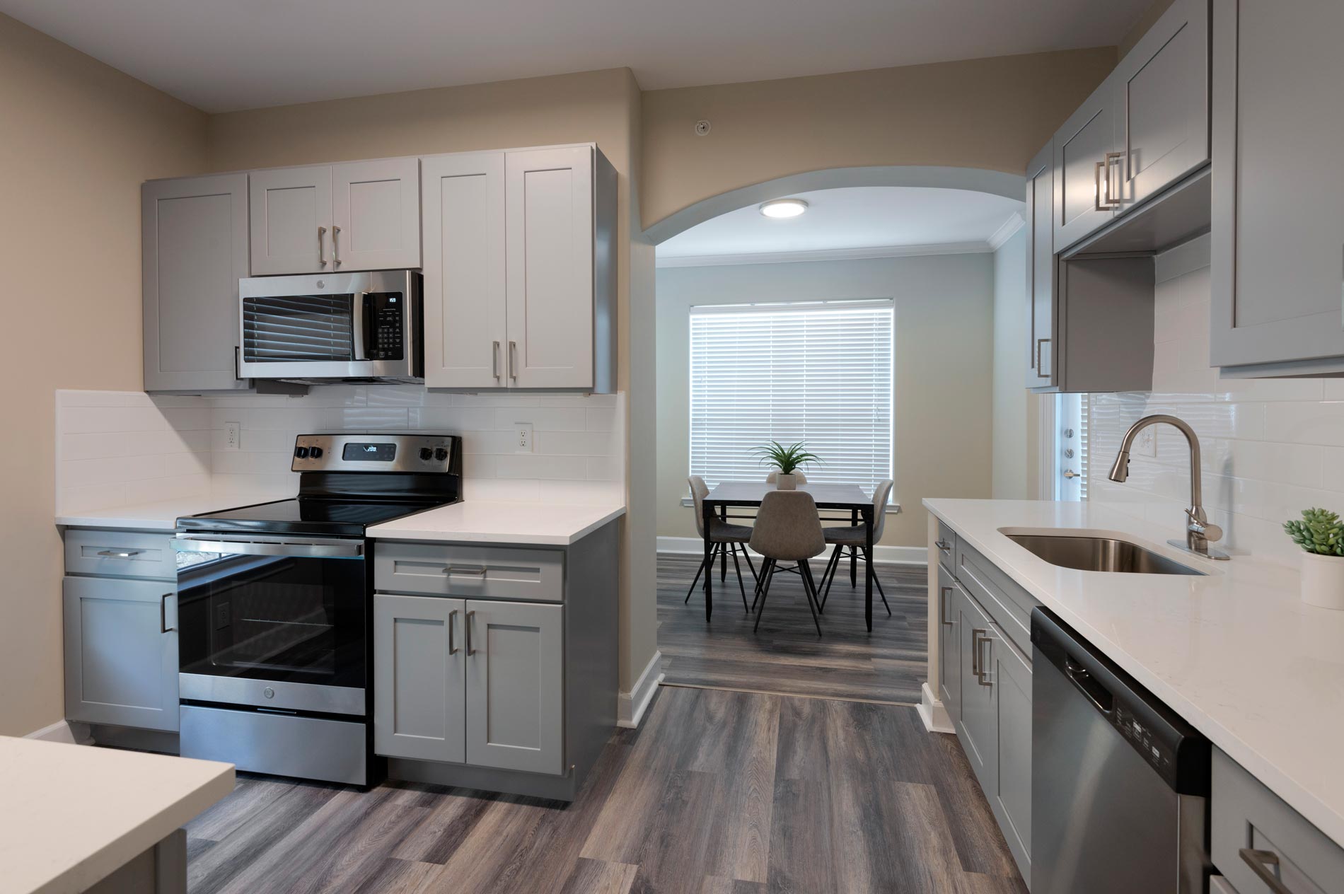 Lenox Farms apartment kitchen