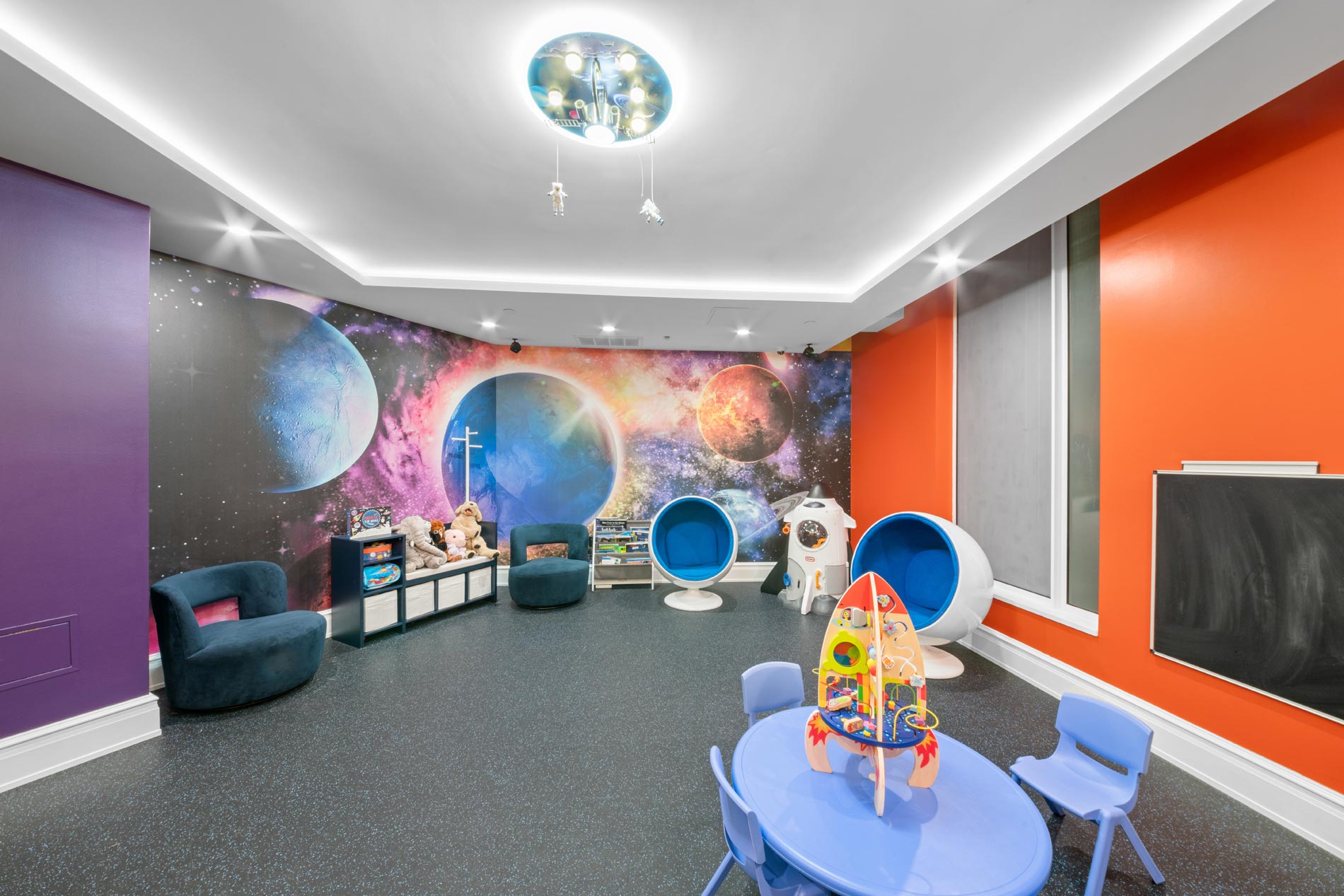 Leonard Pointe Kids play room