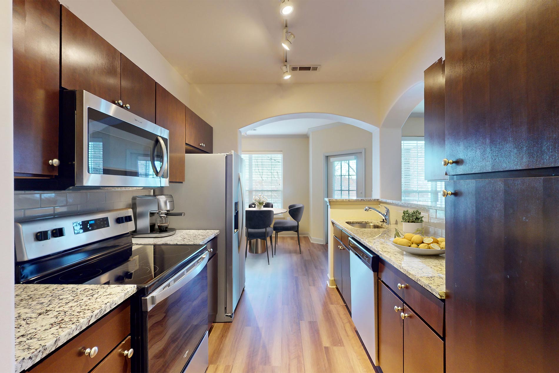 Lodge at Ames Pond apartment kitchen