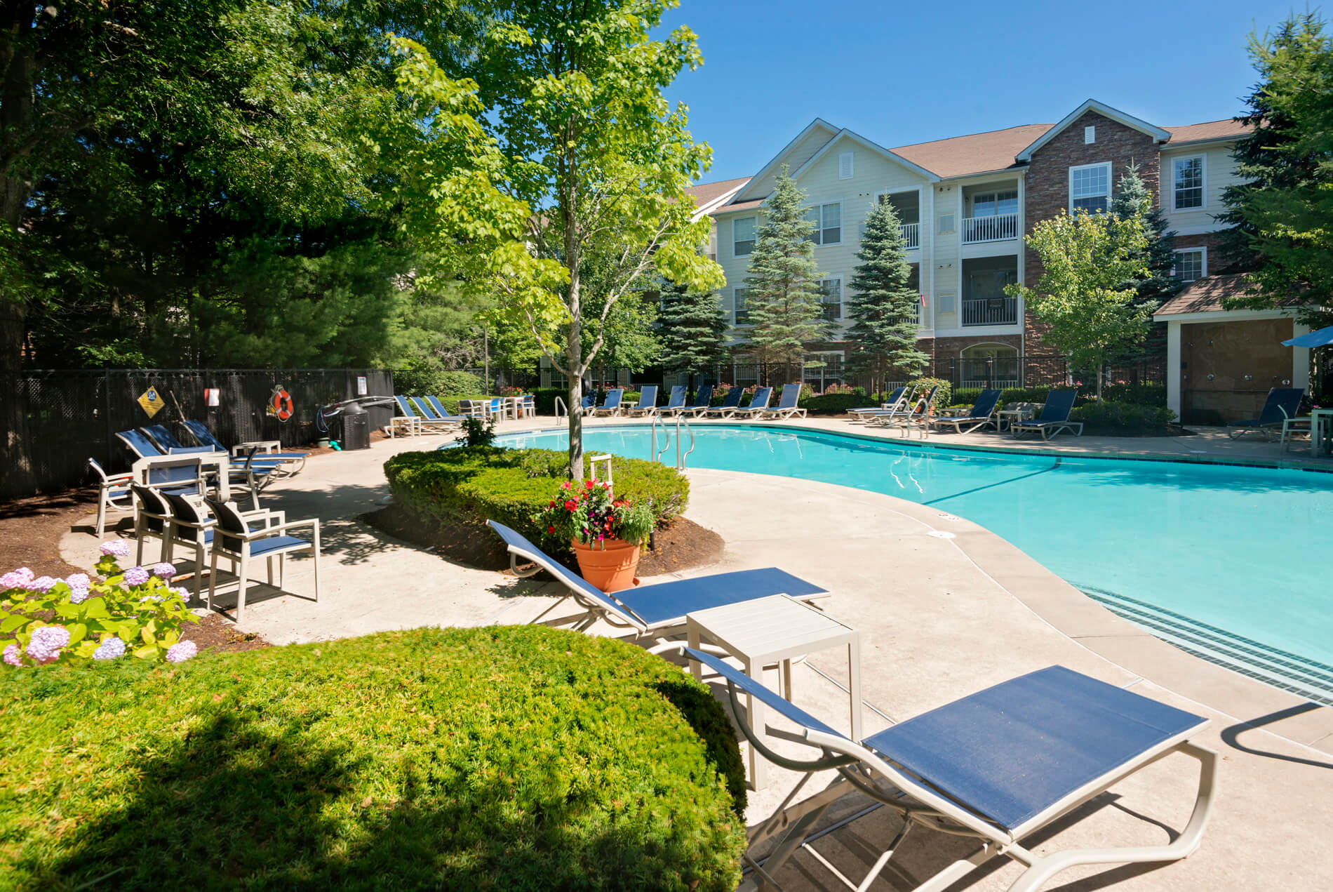 Lodge at Foxborough pool