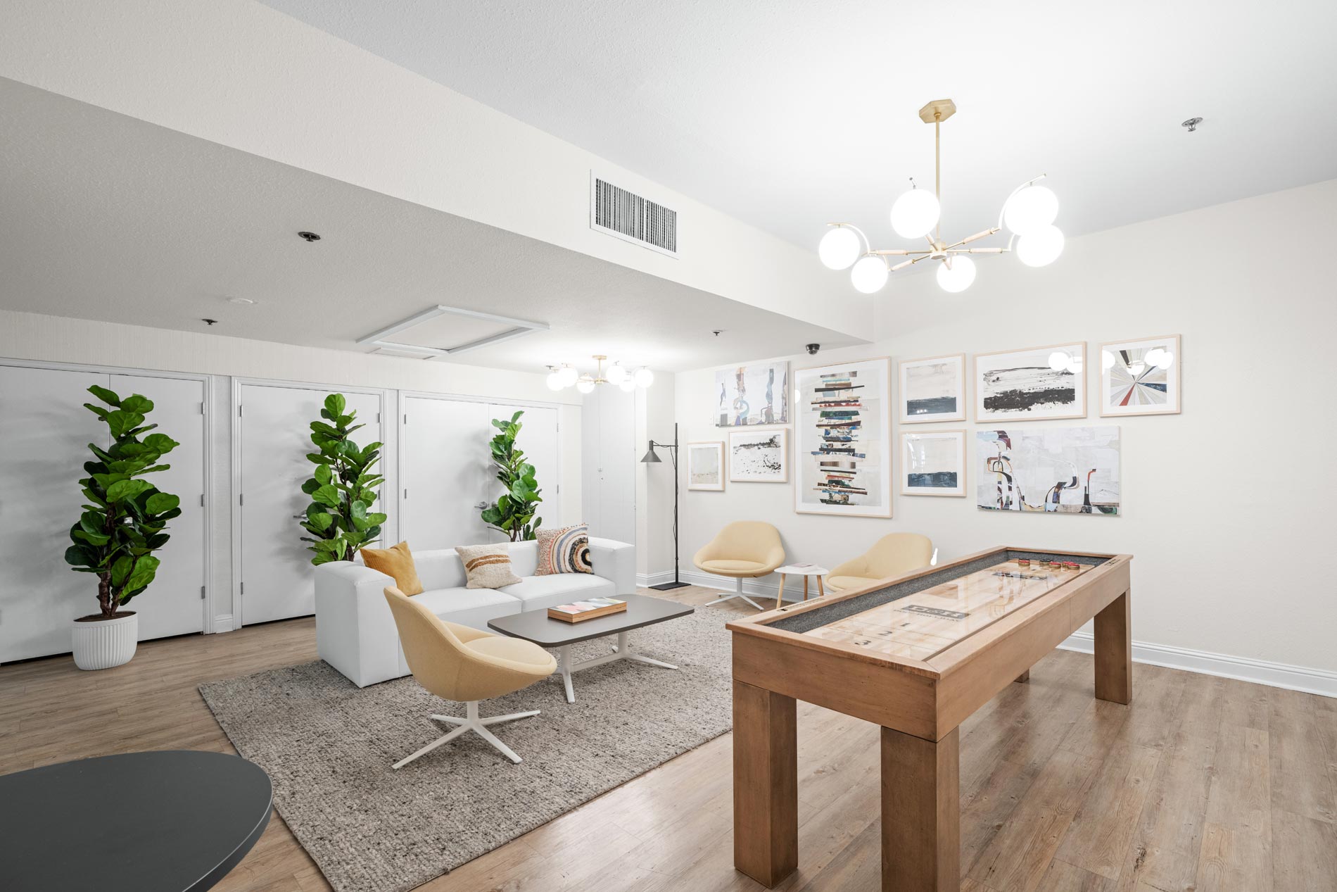 Marina Playa resident lounge
