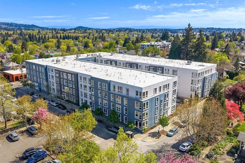 Meetinghouse apartments in walkable Sellwood-Moreland neighborhood